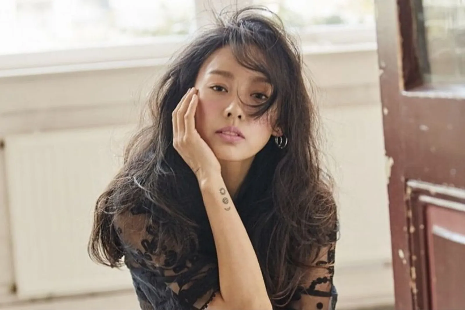 7 Aktris Korea yang Memesona dengan Kulit Sawo Matang 