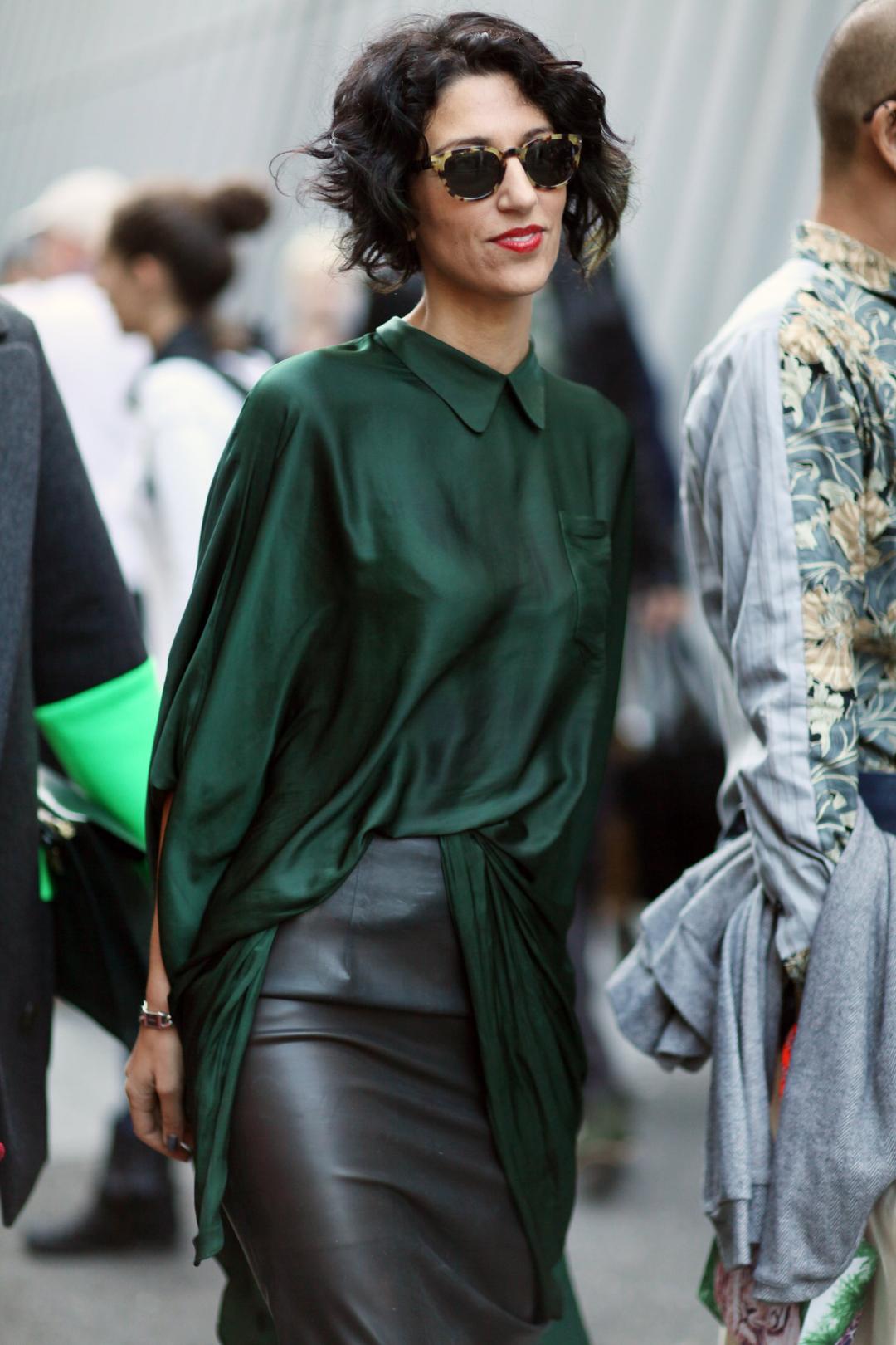 Tips Padu-padan Warna Hijau Emerald, Biar Glamor!