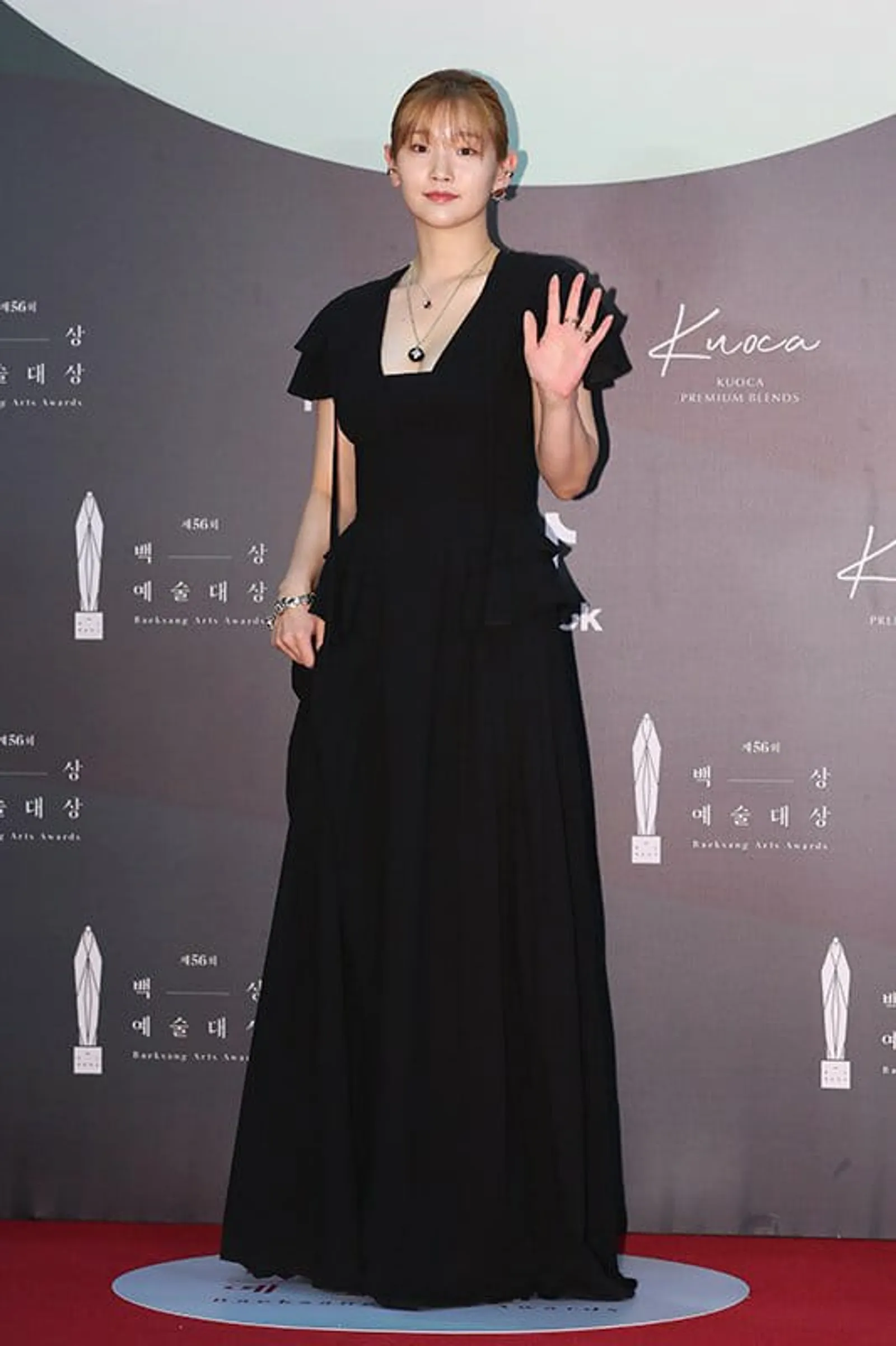 10 Gaun Terbaik Seleb Korea di Baeksang Arts Awards 2020