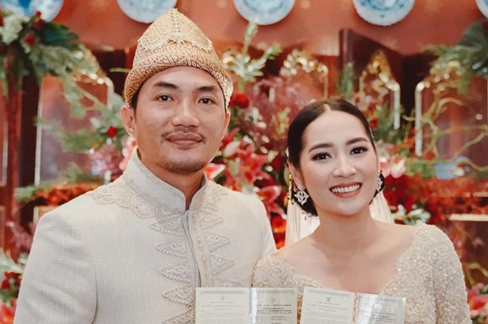 Tak Lama Pacaran, Ini 9 Foto Pernikahan Niken Anjani & Adimaz Pramono
