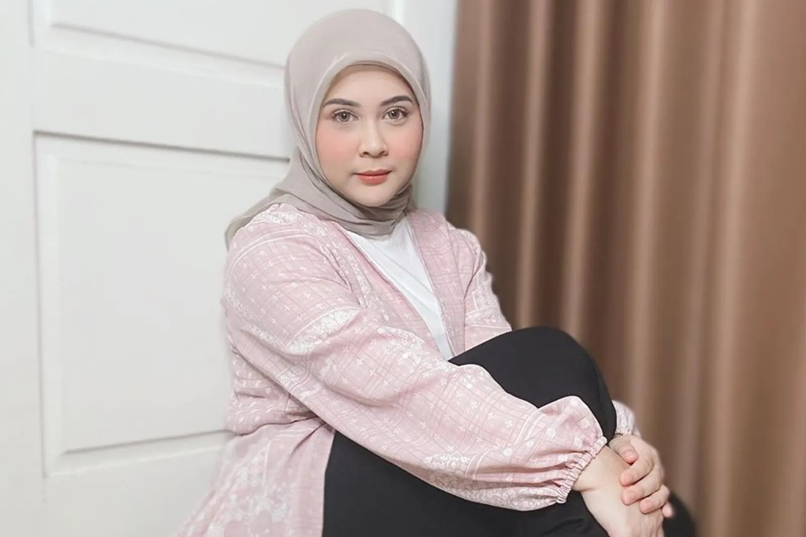 OOTD Hijab Girly yang Bisa Kamu Tiru dari Kesha Ratuliu