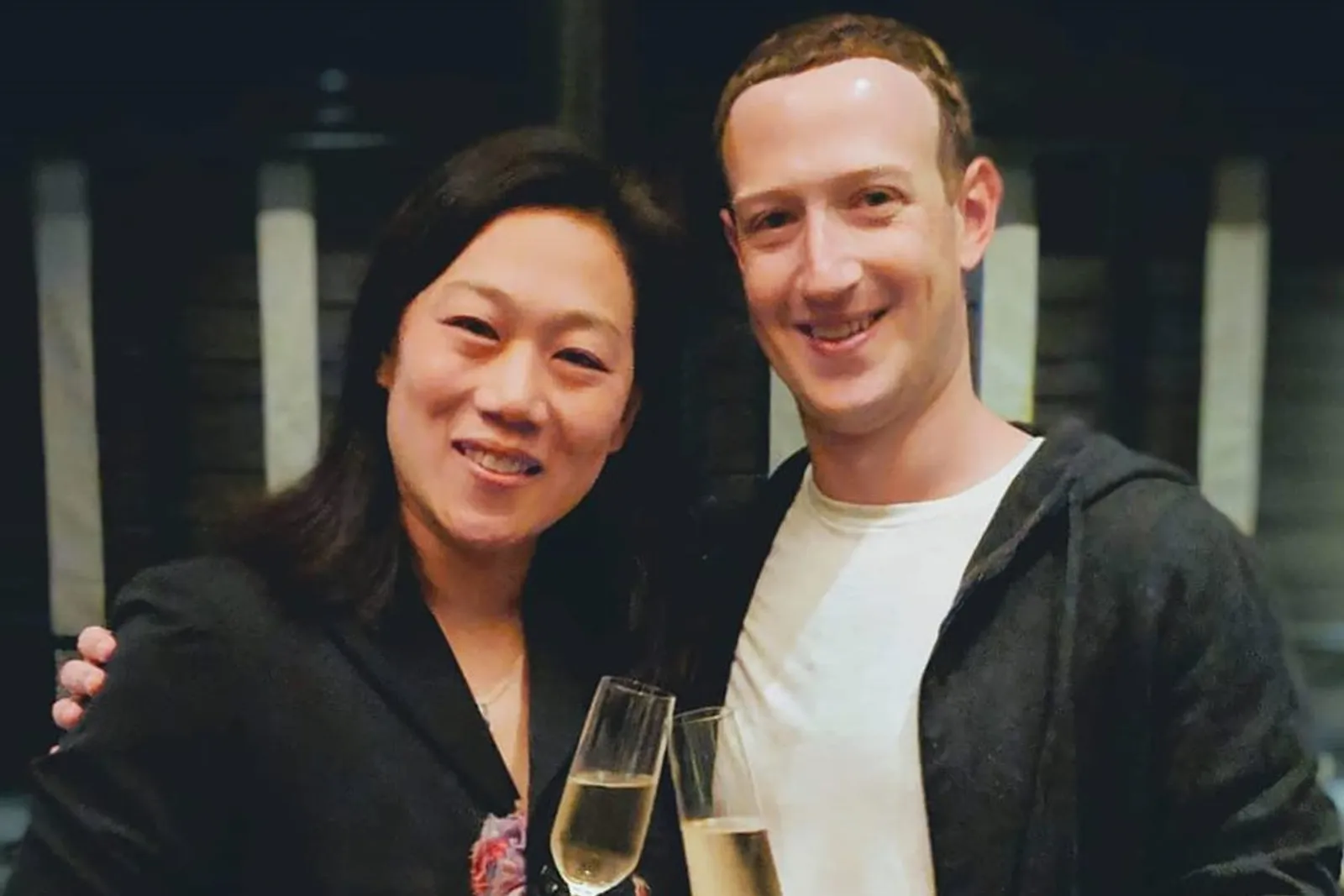 Kaya Raya Tapi Sederhana, 10 Potret Mark Zuckerberg & Priscilla Chan