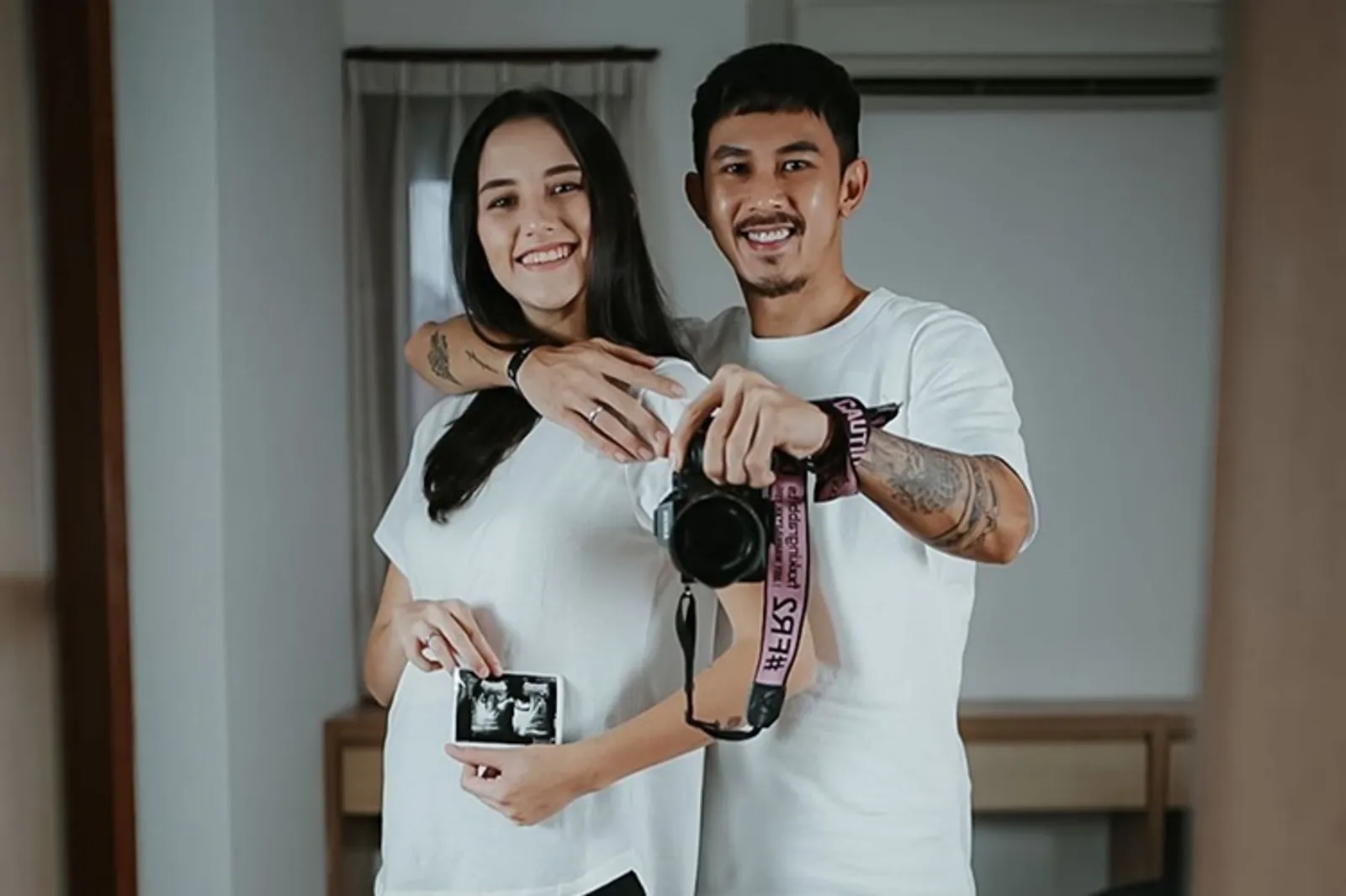 Menikah dengan Blasteran, 10 Artis Indonesia Ini Hidup Harmonis