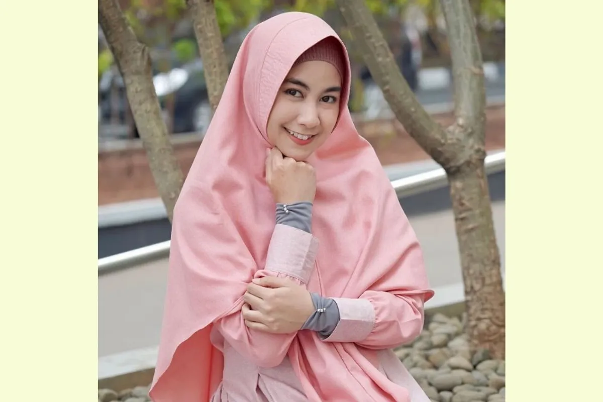 7 Artis Indonesia Yang Memiliki Gigi Gingsulsenyumnya Manis