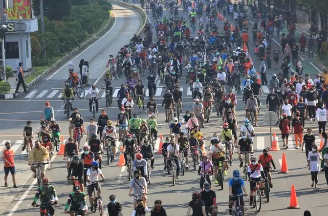 Car Free Day Penuh Sesak, Haruskah Penerapan Transisi PSBB Dicabut?