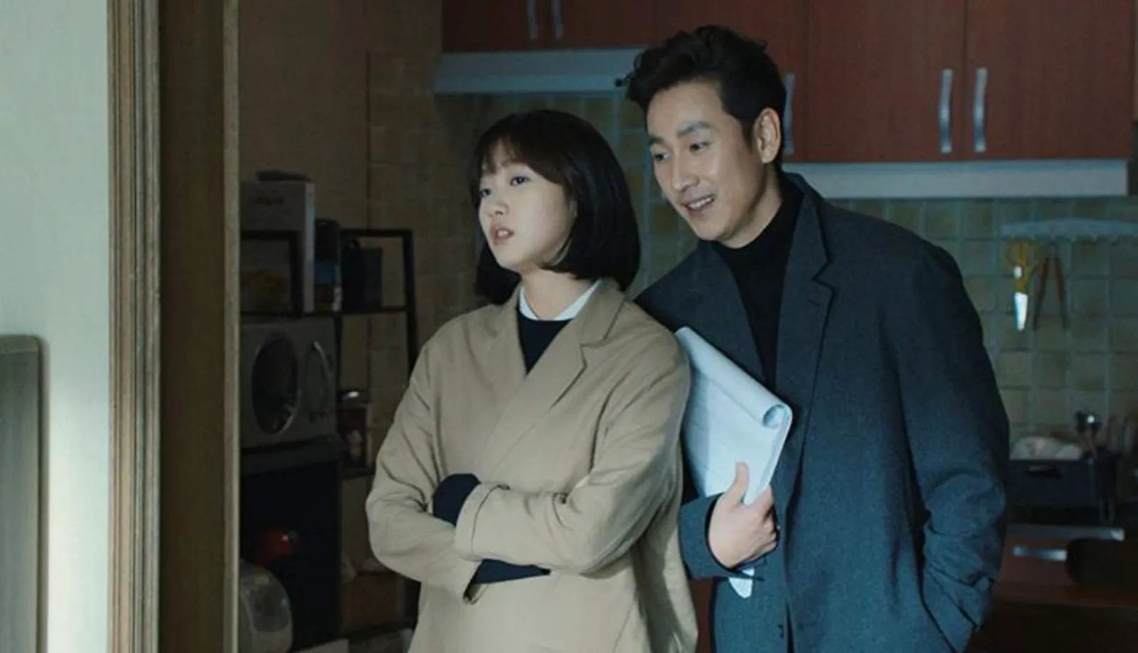7 Peran Kim Go Eun yang Sukses Bikin Para Aktor Tampan Terpesona