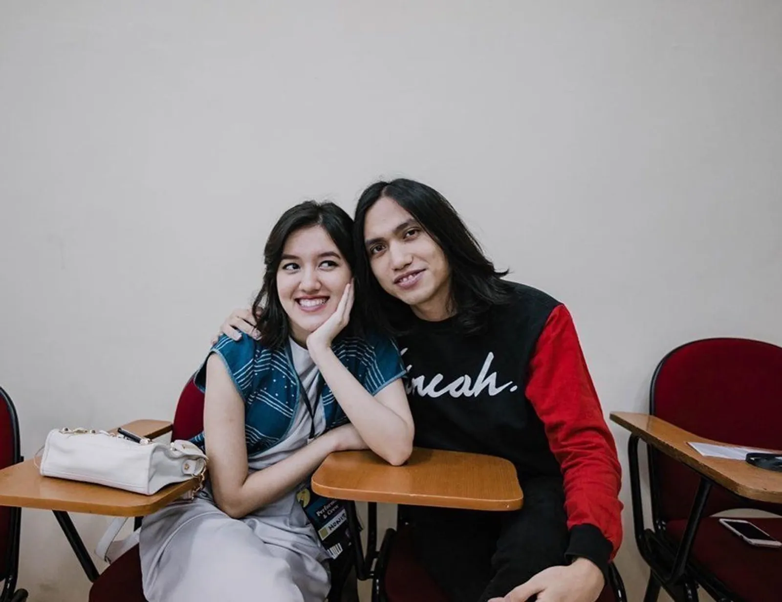 10 Potret Gaya Pacaran Penyanyi Indonesia dengan Kekasihnya, Romantis!