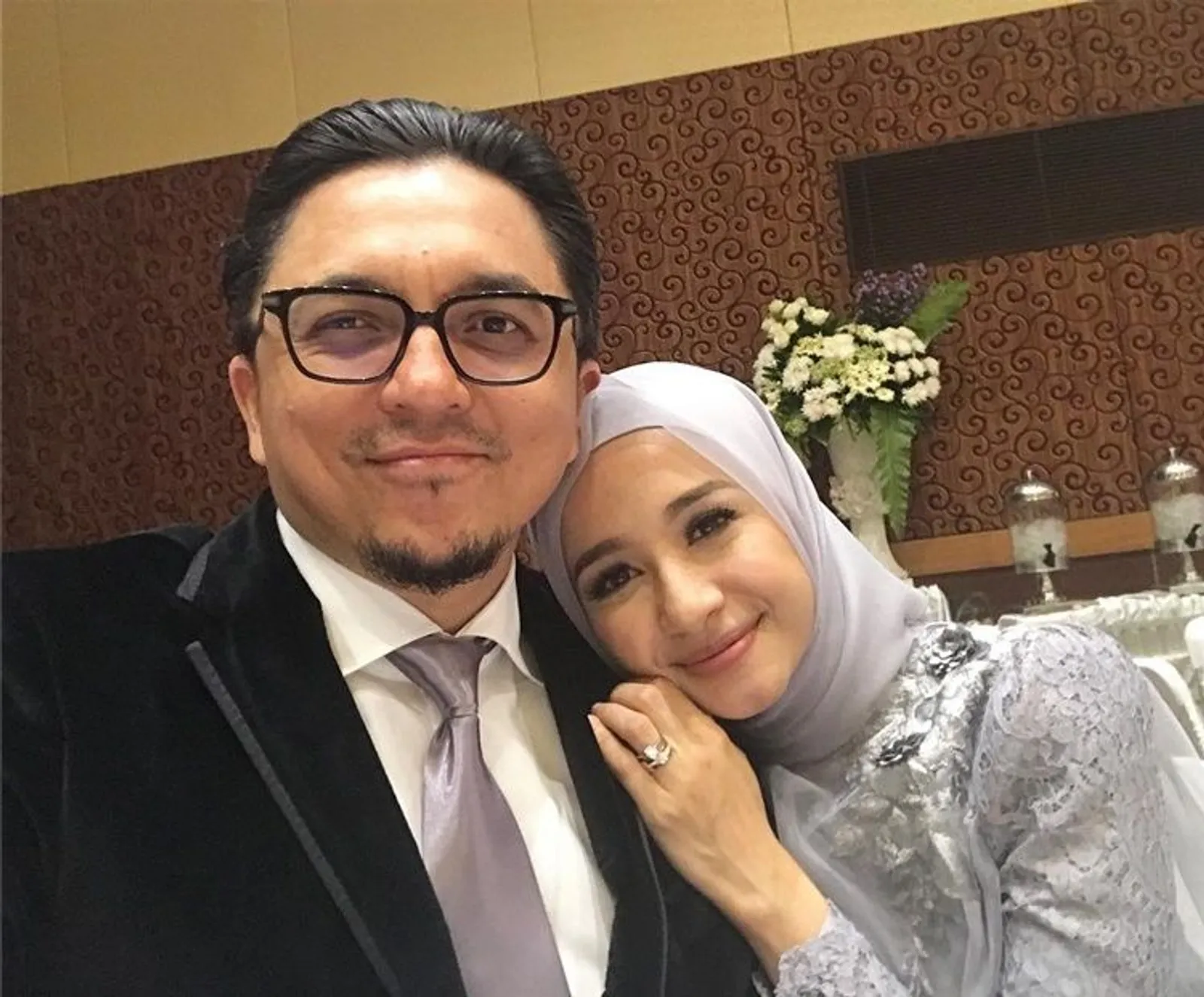 Di-unfollow Suami, 7 Tanda Keretakan Rumah Tangga Laudya Cynthia Bella