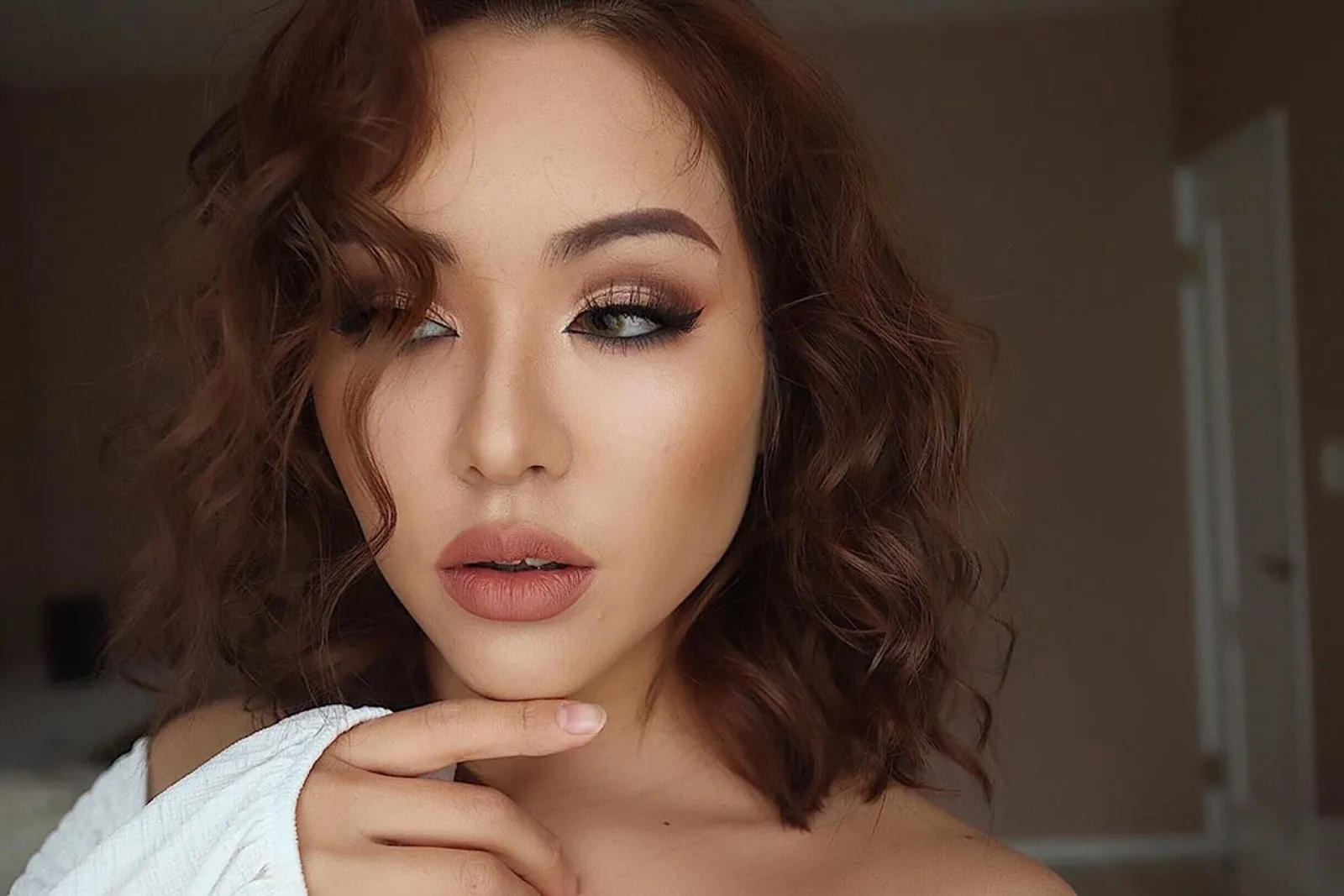 9 Beauty Vlogger Asia Ini Punya Riasan Khas yang Unik, Follow Yuk!