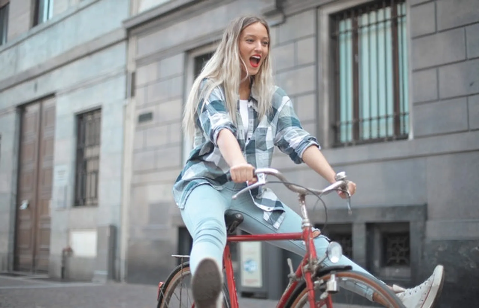 Ingin Aktif Bersepeda, Ini Cara Tepat Memilih Sepeda untuk Perempuan