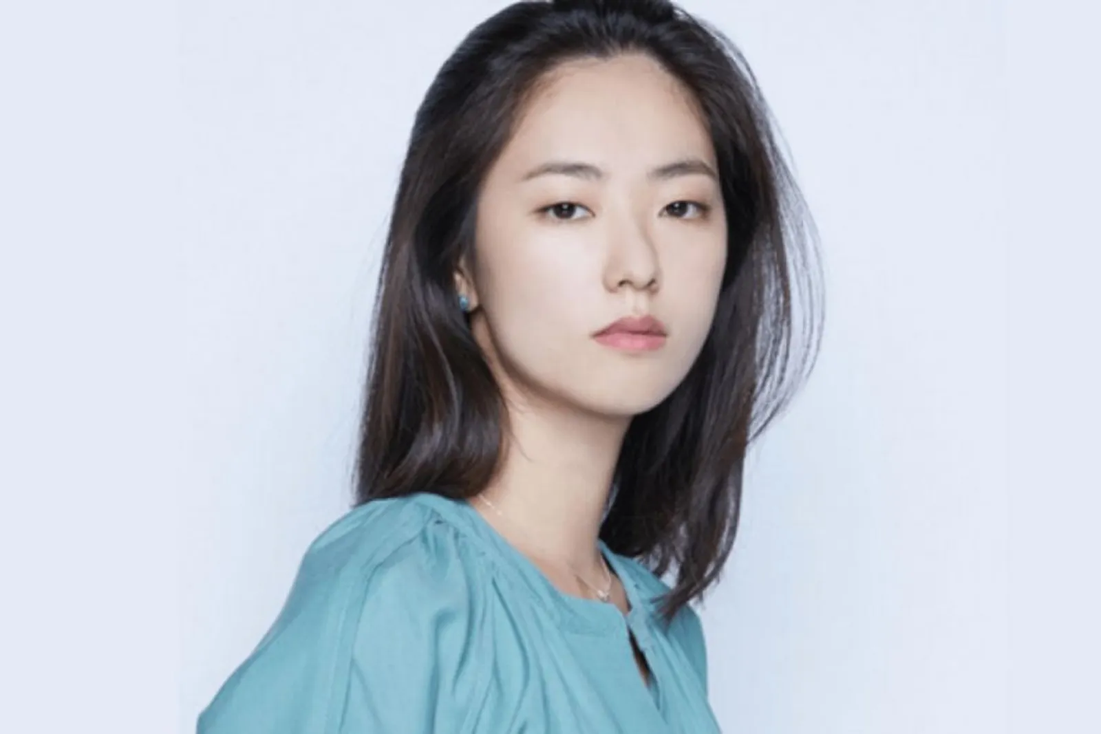 Dikabarkan Jadi Lawan Main Song Joong Ki, Ini 7 Potret Jeon Yeo Bin! 