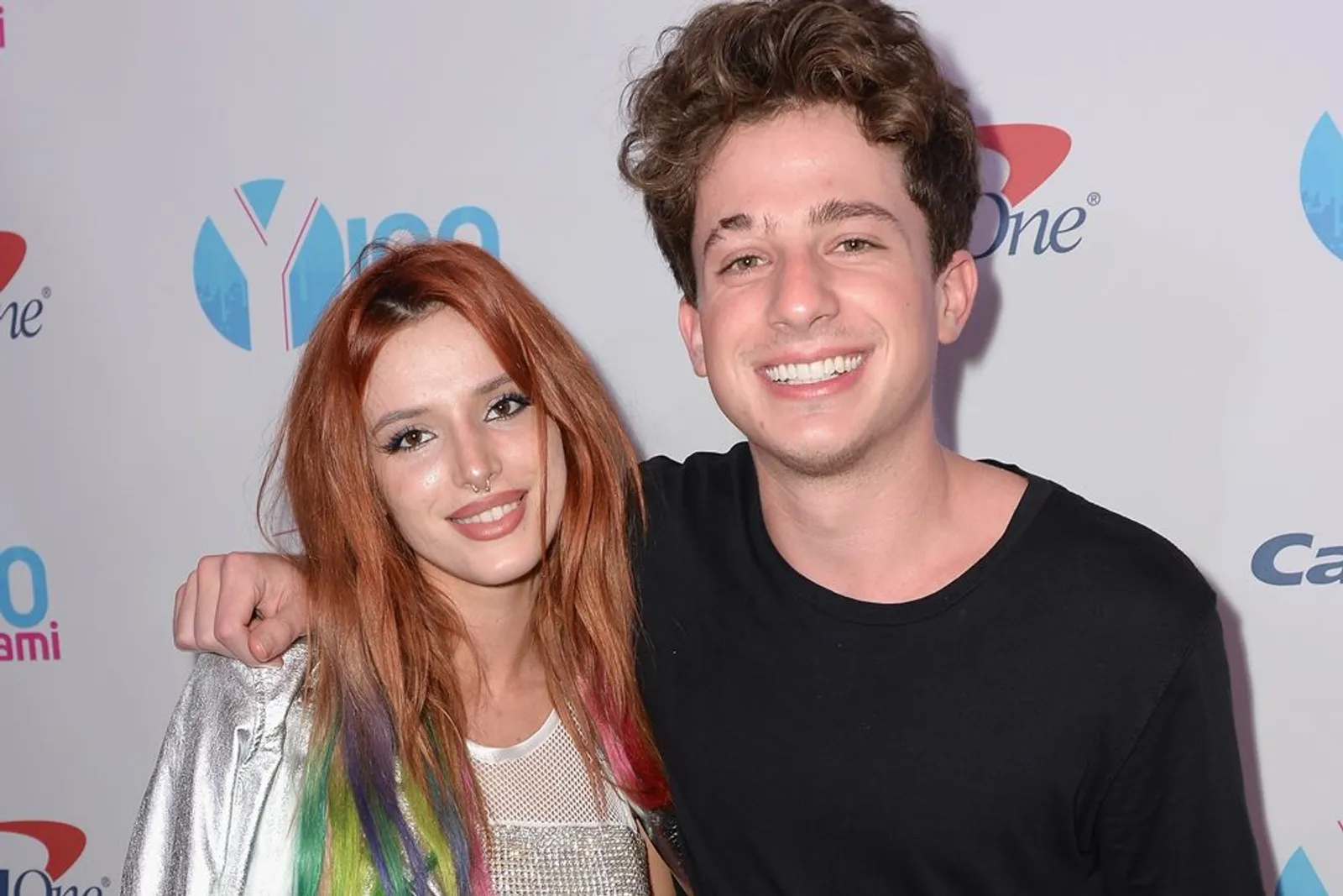 Ngefans Lisa BLACKPINK, 5 Cewek Ini Pernah Dekat dengan Charlie Puth