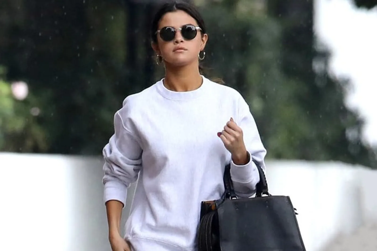 Deretan Tas Mewah Favorit Selena Gomez dan Bocoran Harganya!