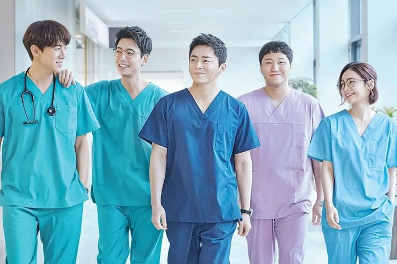 5 Pasangan 'Hospital Playlist' Ini Diharapkan Happy Ending di Season 2