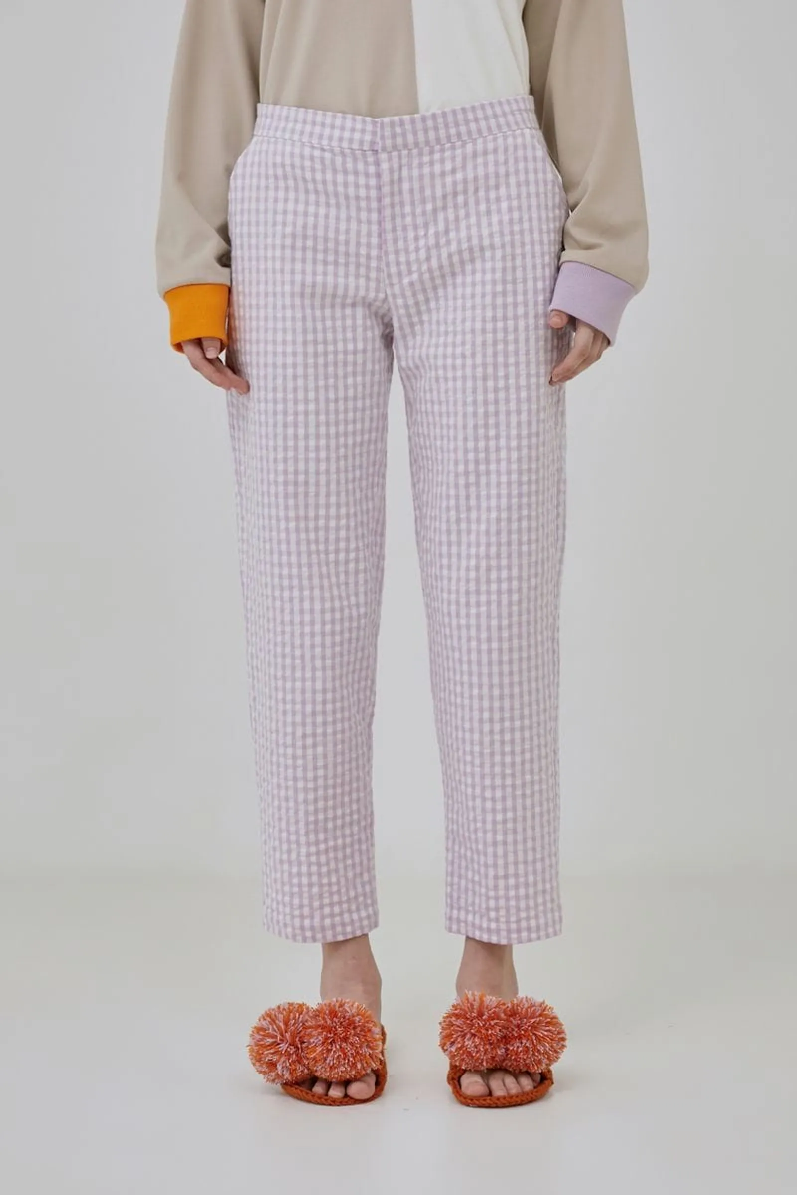 #PopbelaOOTD: Rekomendasi Outfit Serba Lilac dari Brand Lokal