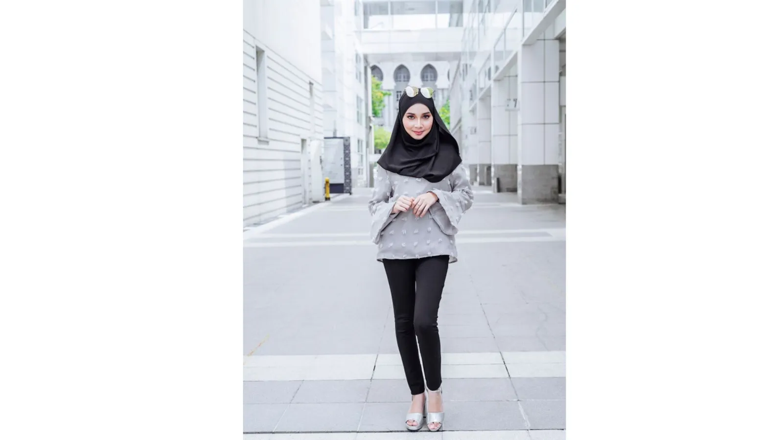 4 Tips Ampuh untuk Atasi Bad Hijab Day dengan SoKlin Pewangi Hijab