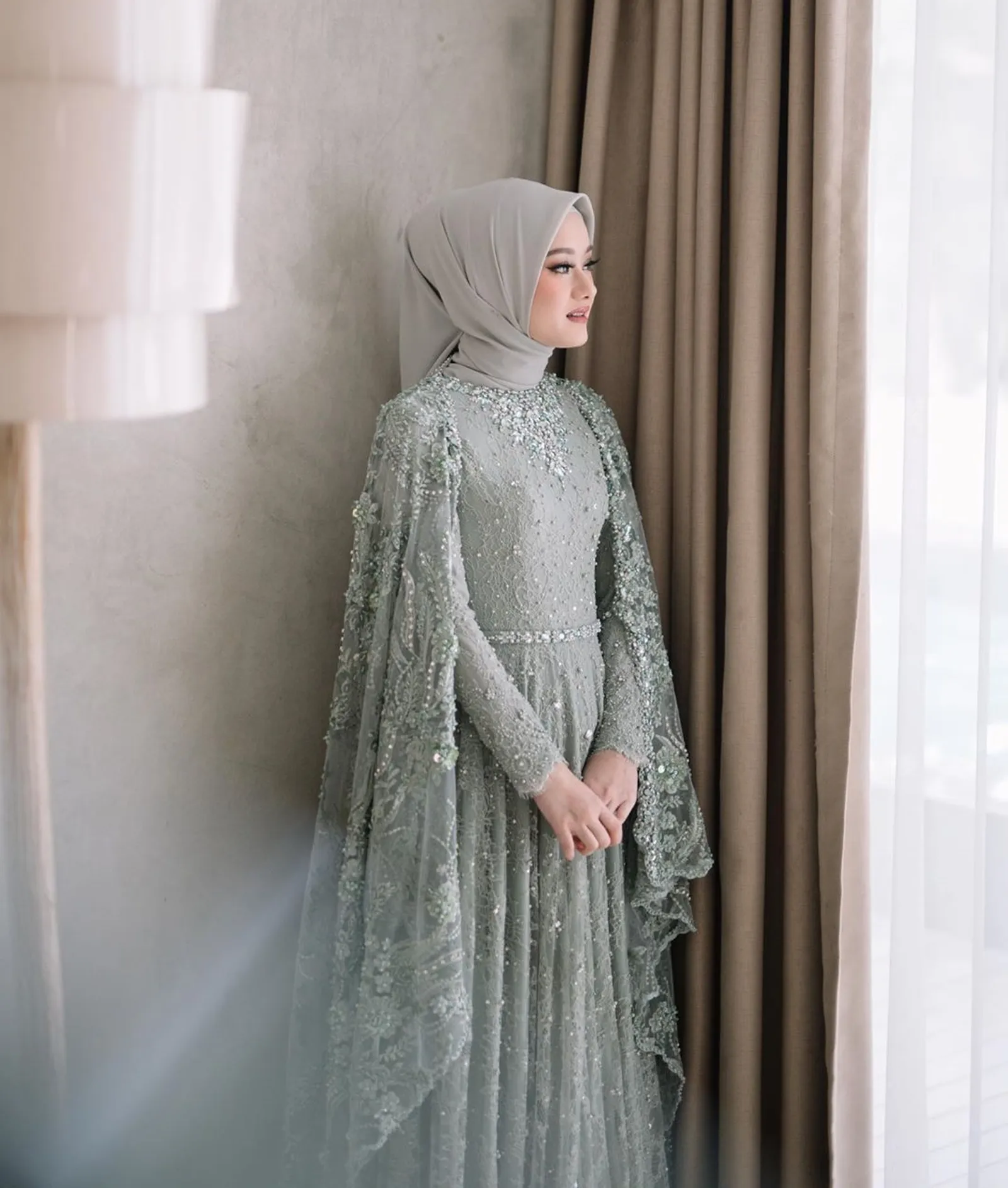 Inspirasi Gaun Akad Nikah Muslimah Sederhana yang Modern