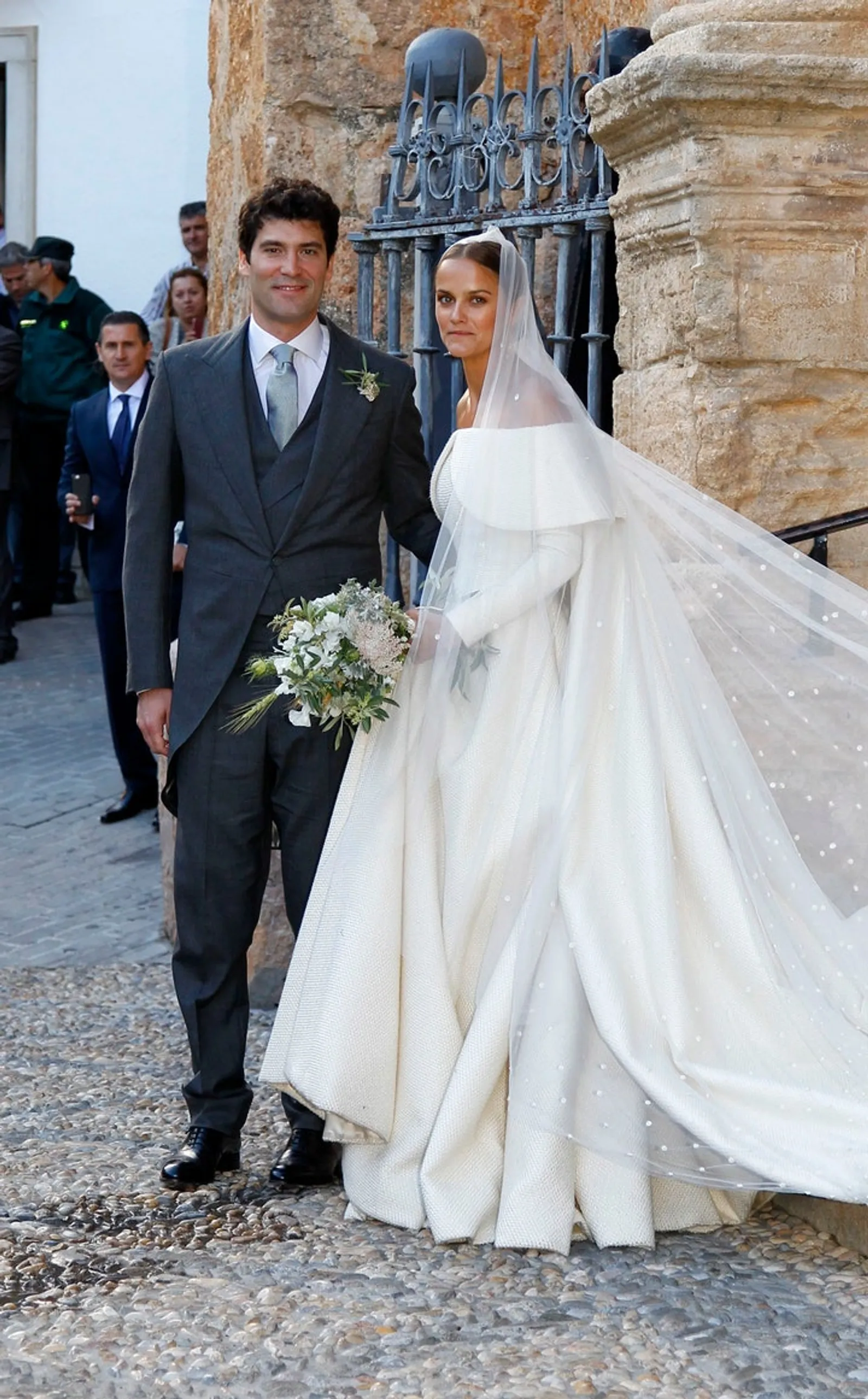 Glamor & Klasik, Ini Inspirasi Gaun Pernikahan Ala Royal Wedding