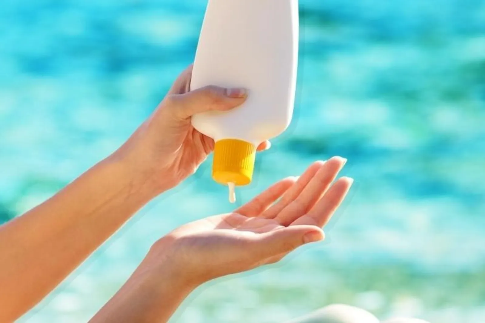 7 Zat Berbahaya Dalam Sunscreen yang Sebaiknya Dihindari