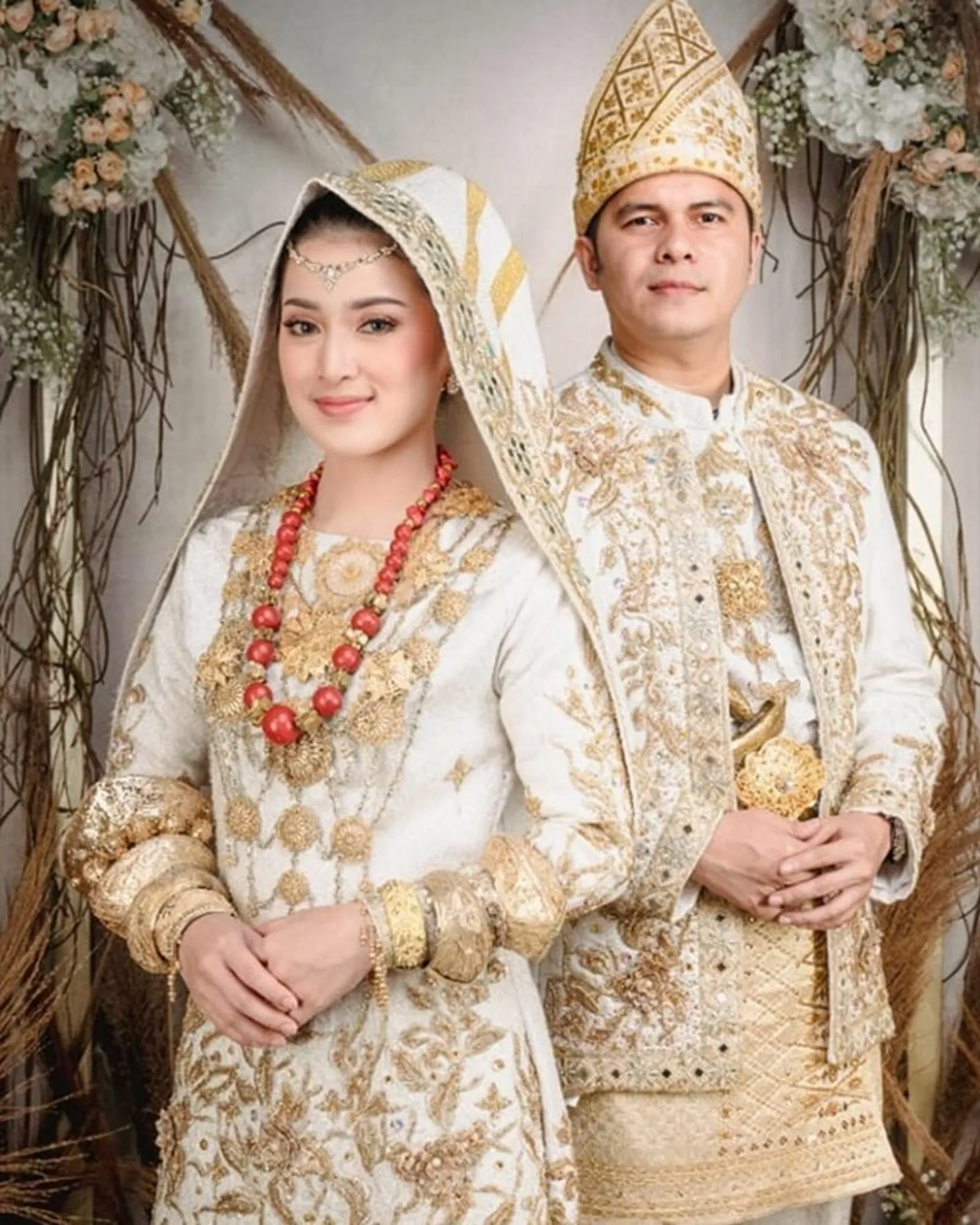 Segera Menikah, 9 Foto Pre-Wedding Handika Pratama dan Rosiana Dewi