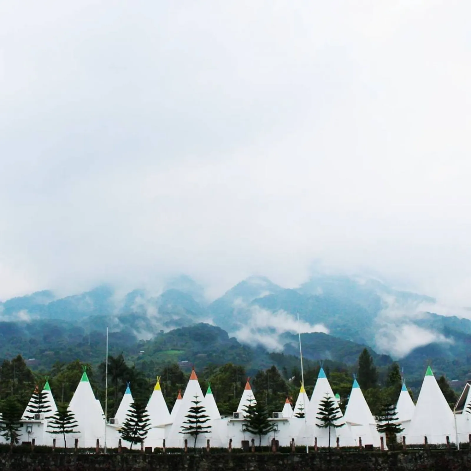 9 Lokasi Glamping yang Super Cantik dan Instagramable