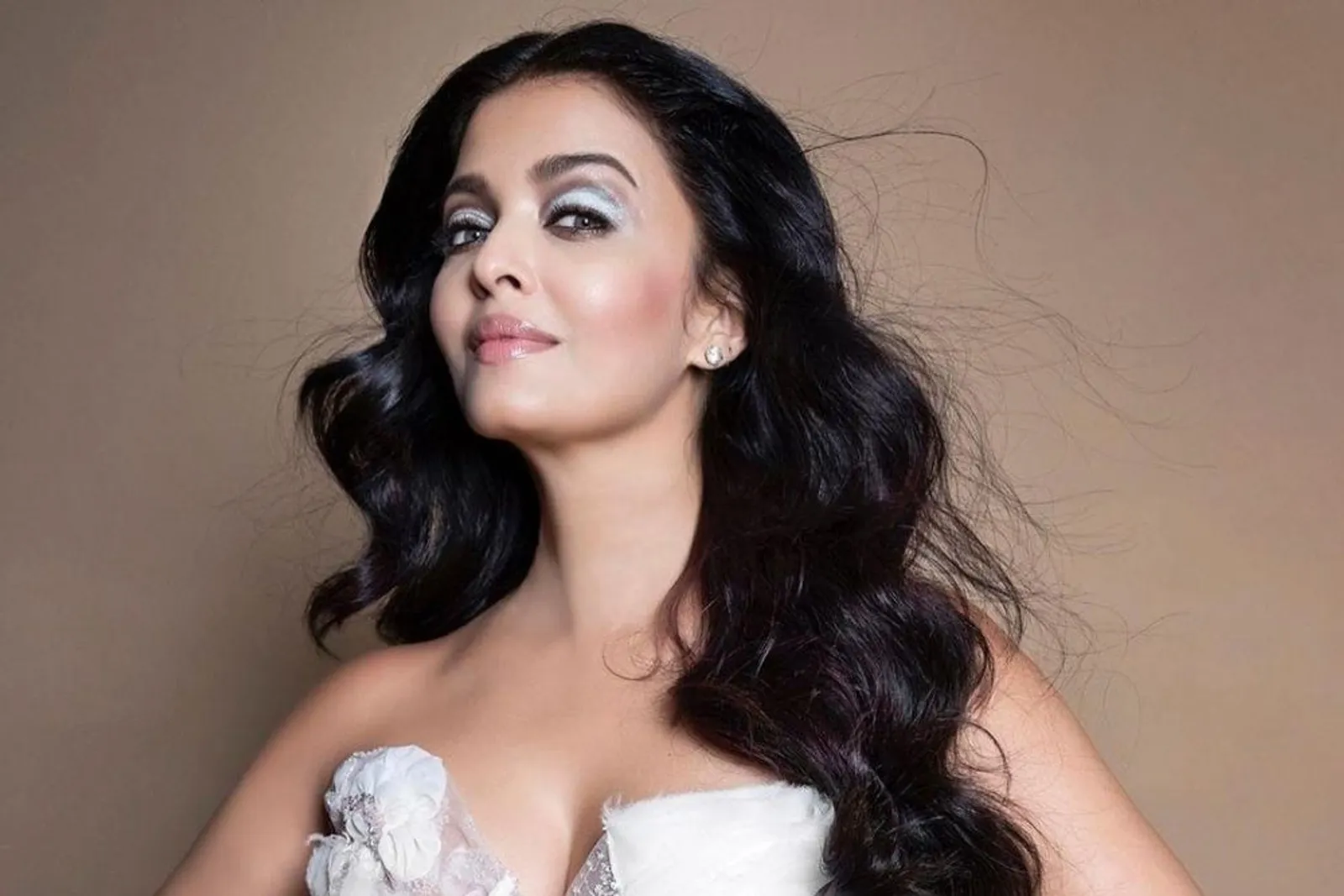 Berusia 40 Tahun ke Atas, 7 Pesona Aktris Bollywood yang Awet Muda