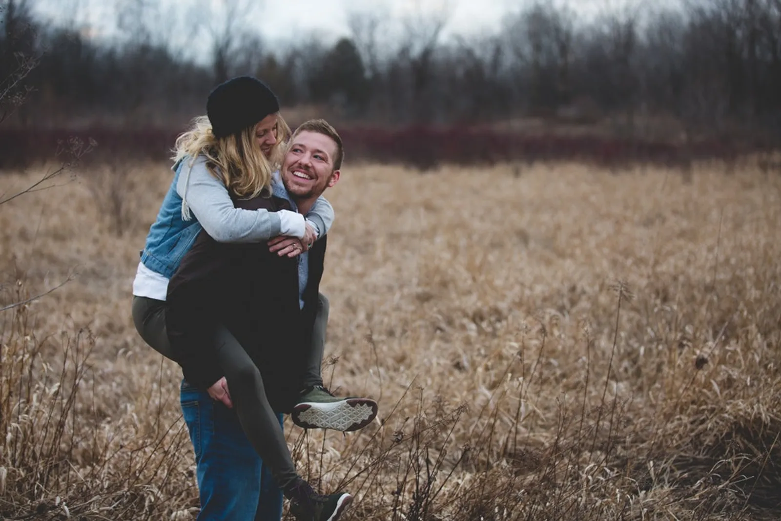 11 Tips Mengurangi Rasa Cemburu Berlebihan dalam Hubungan