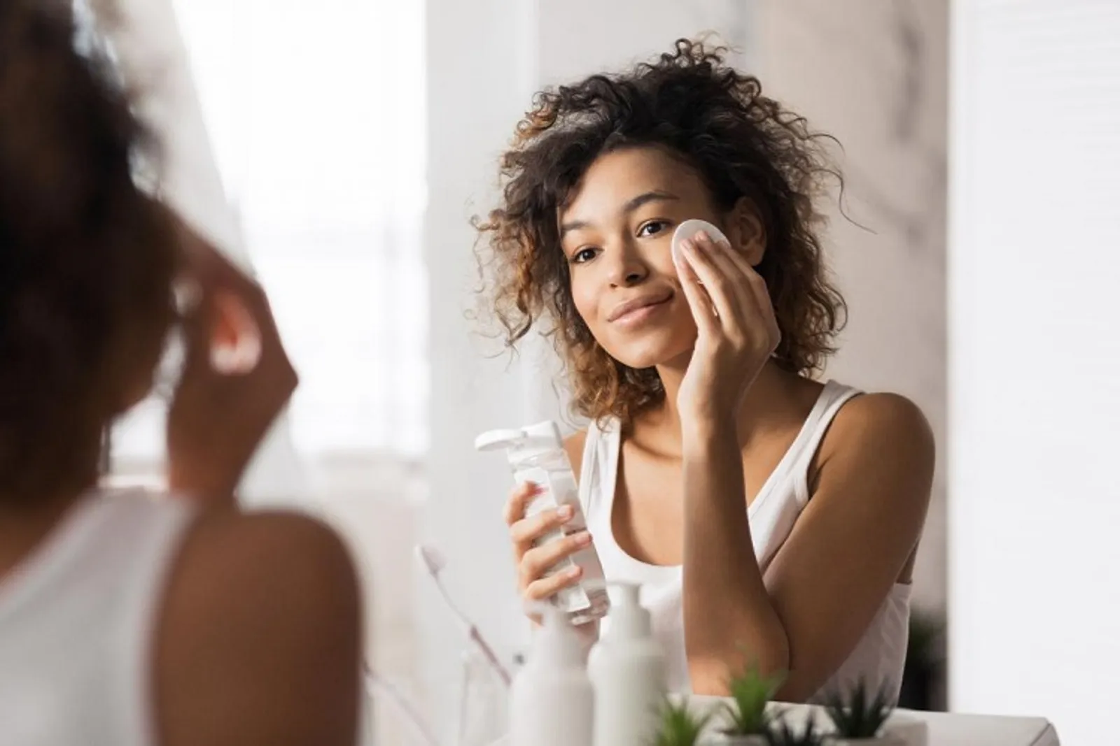 Dear Pemula, Ini 7 Tahapan Skincare Siang dan Malam yang Wajib Diikuti