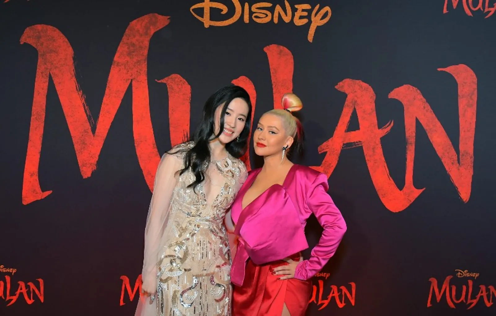 Untuk Mulan, Christina Aguilera Bikin Pangling di Klip "Reflection"