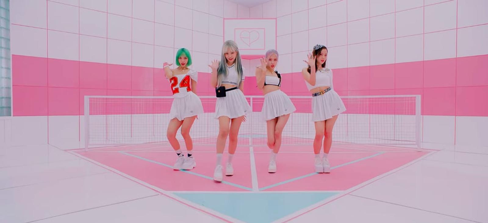 Gaya Gemas BLACKPINK & Selena Gomez di Video Klip 'Ice Cream'