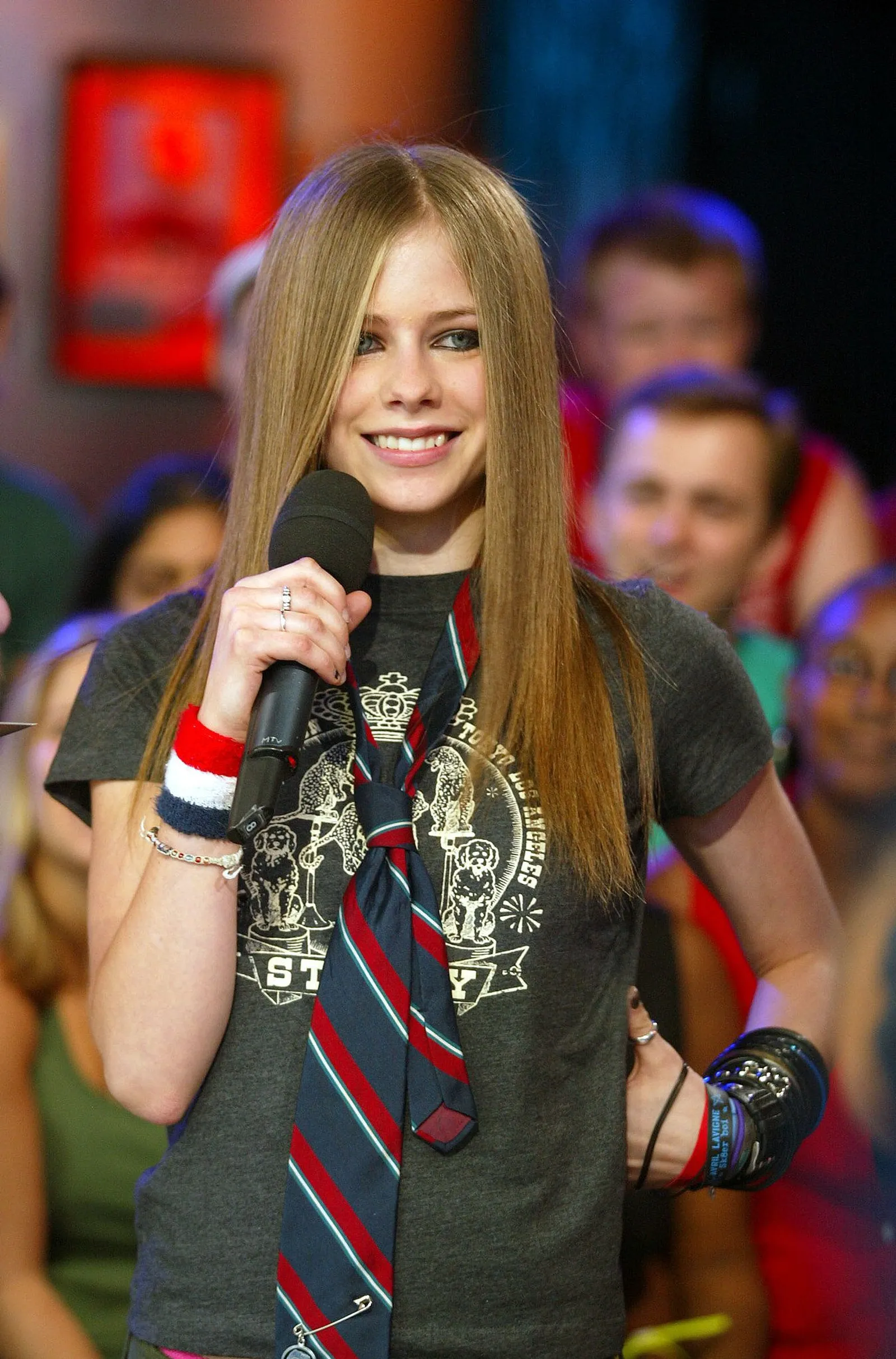 10 Momen Fashion Nostalgia Bersama Avril Lavigne
