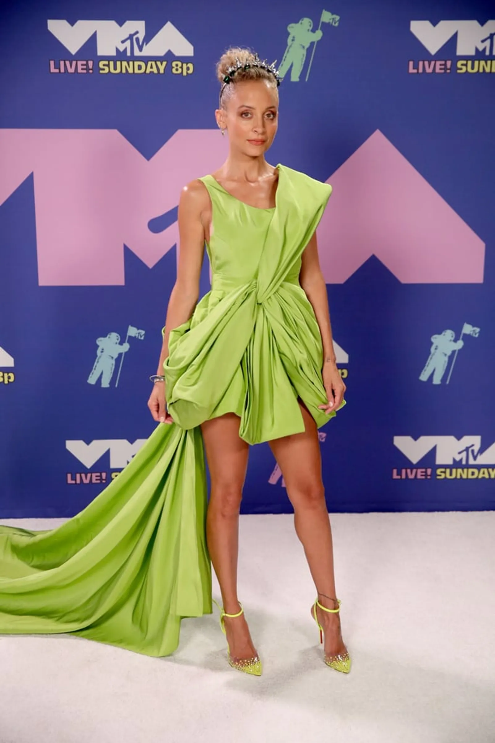 Digelar Virtual, Ini 10 Gaya Terbaik di Karpet Merah MTV VMA 2020
