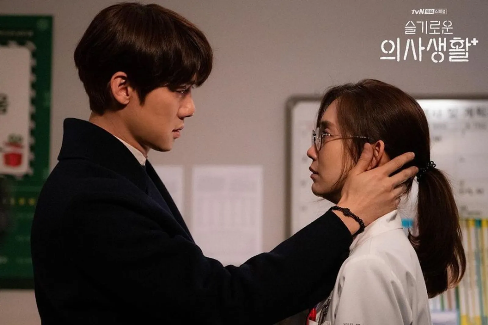 15 Pasangan di Drama Korea Ini Buktikan Kalau Jodoh Takkan ke Mana