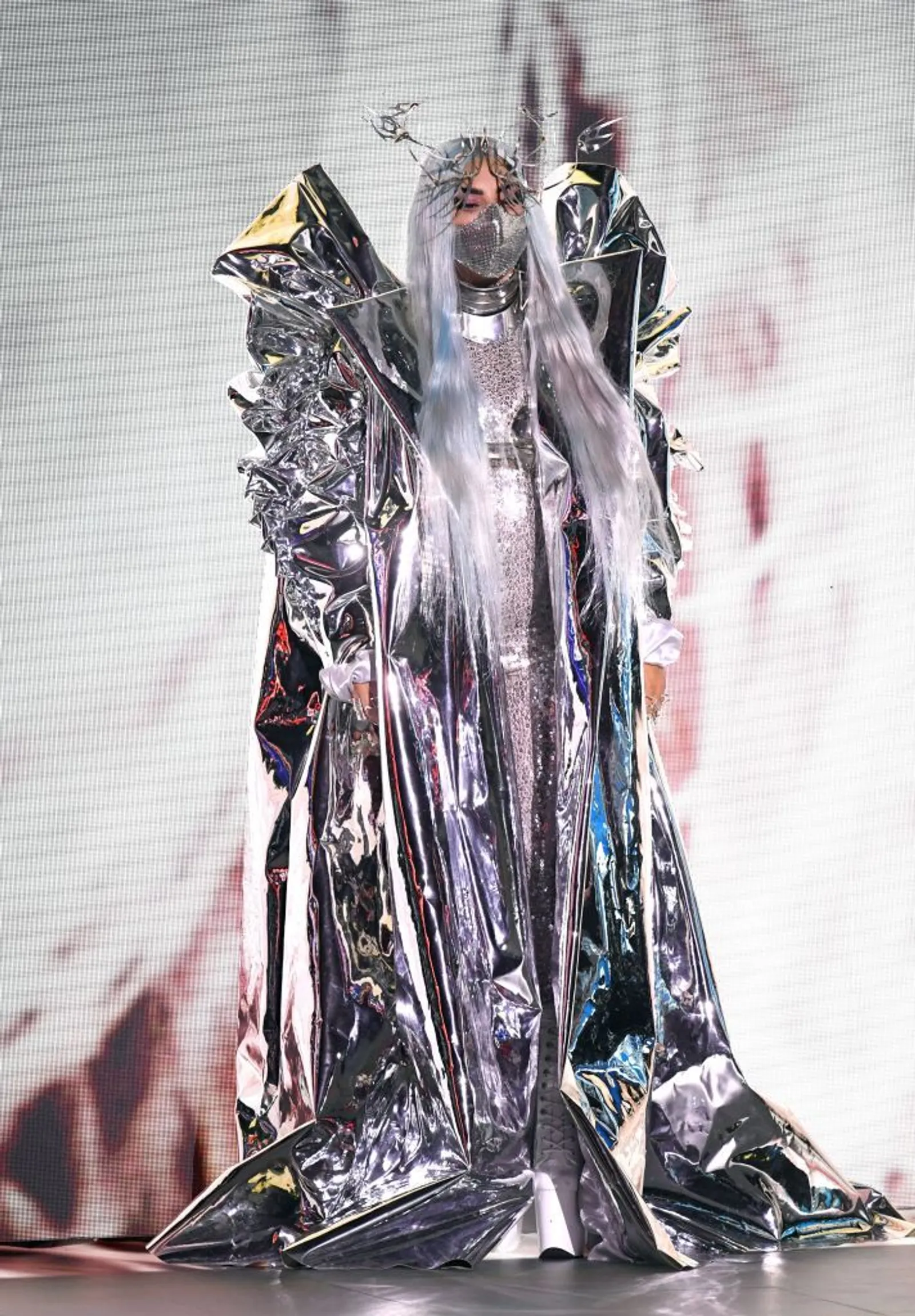 Ternyata Masker Lady Gaga di MTV VMA 2020 Karya Desainer Indonesia