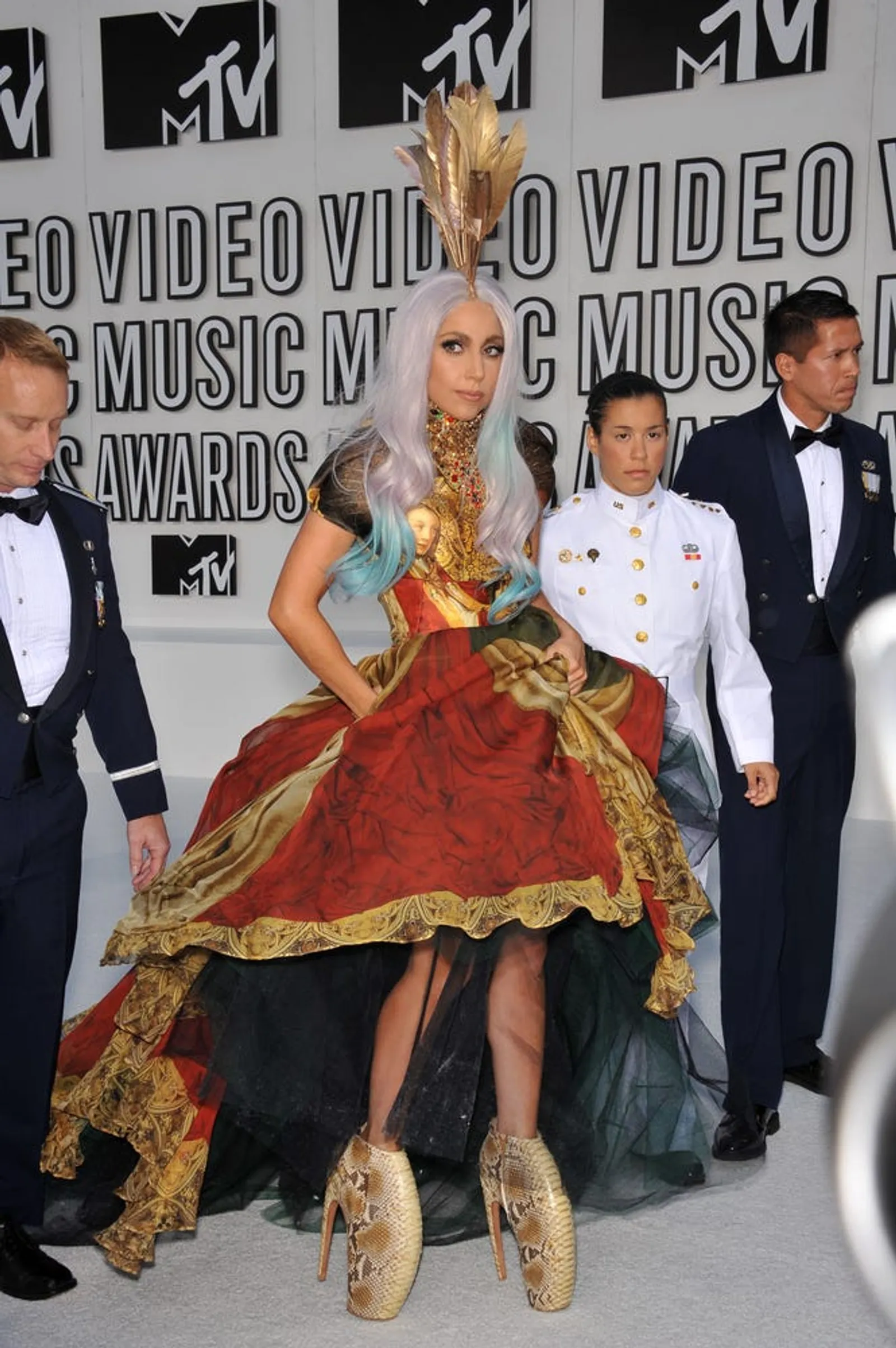19 Transformasi Lady Gaga Hingga jadi Ikon Fashion Dunia