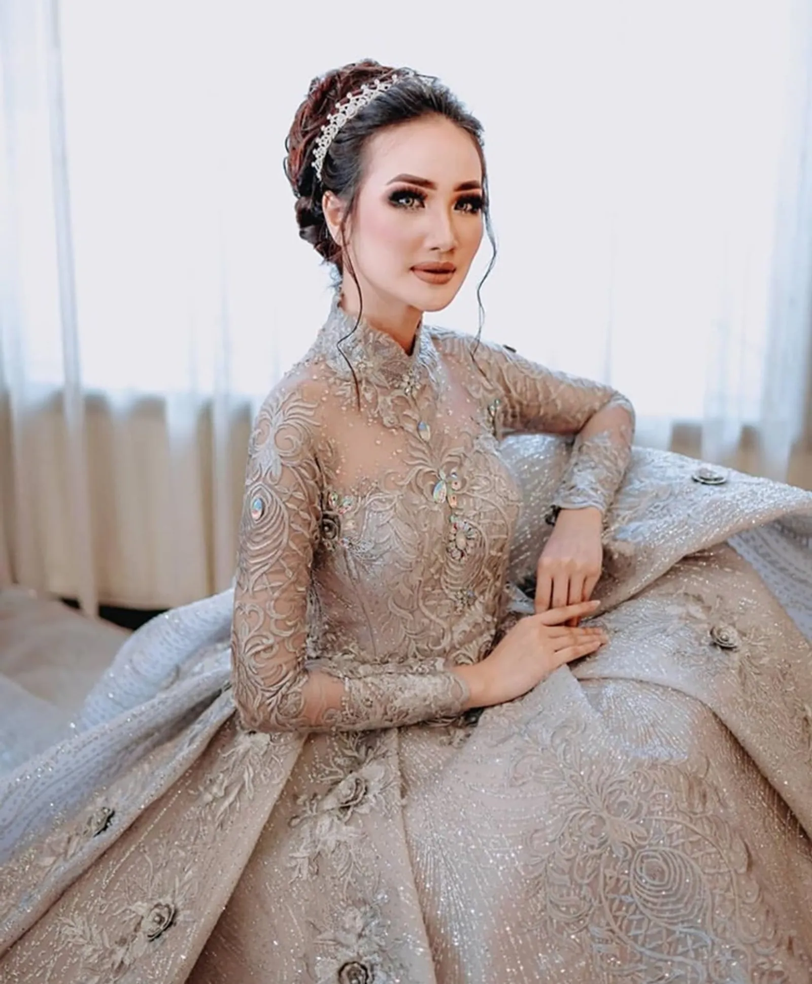 9 Fakta Bella Aprilia, Model yang Dikabarkan Calon Istri Ivan Gunawan