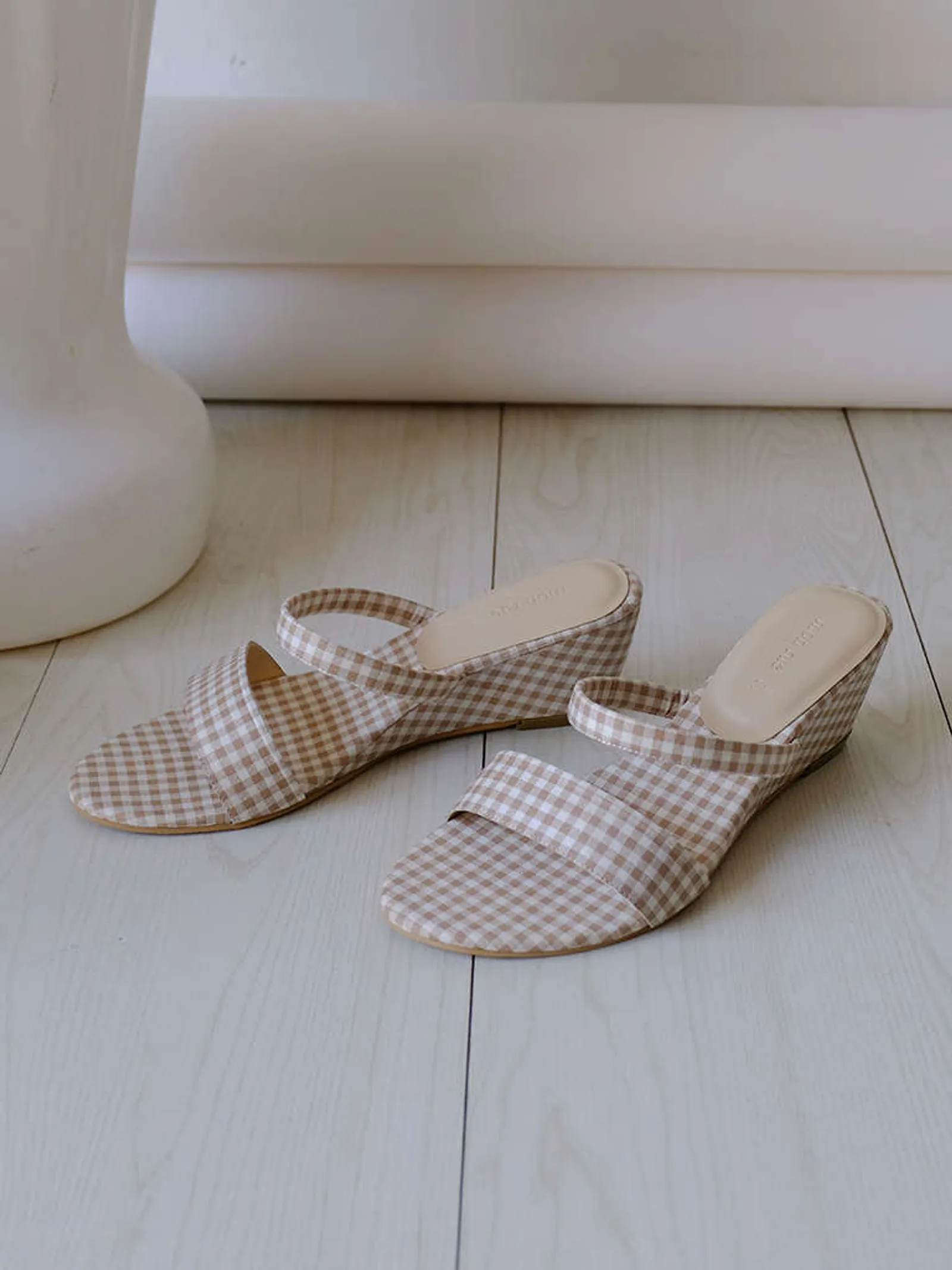 #PopbelaOOTD: Andalkan Sepatu Ini Sebagai Pengganti Flat Shoes