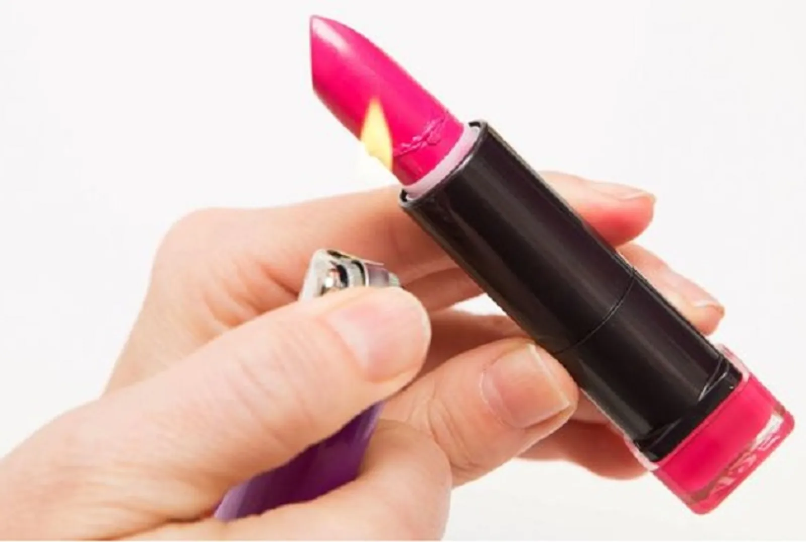 Tak Usah Sedih, Ini 5 Cara Memperbaiki Lipstik Patah