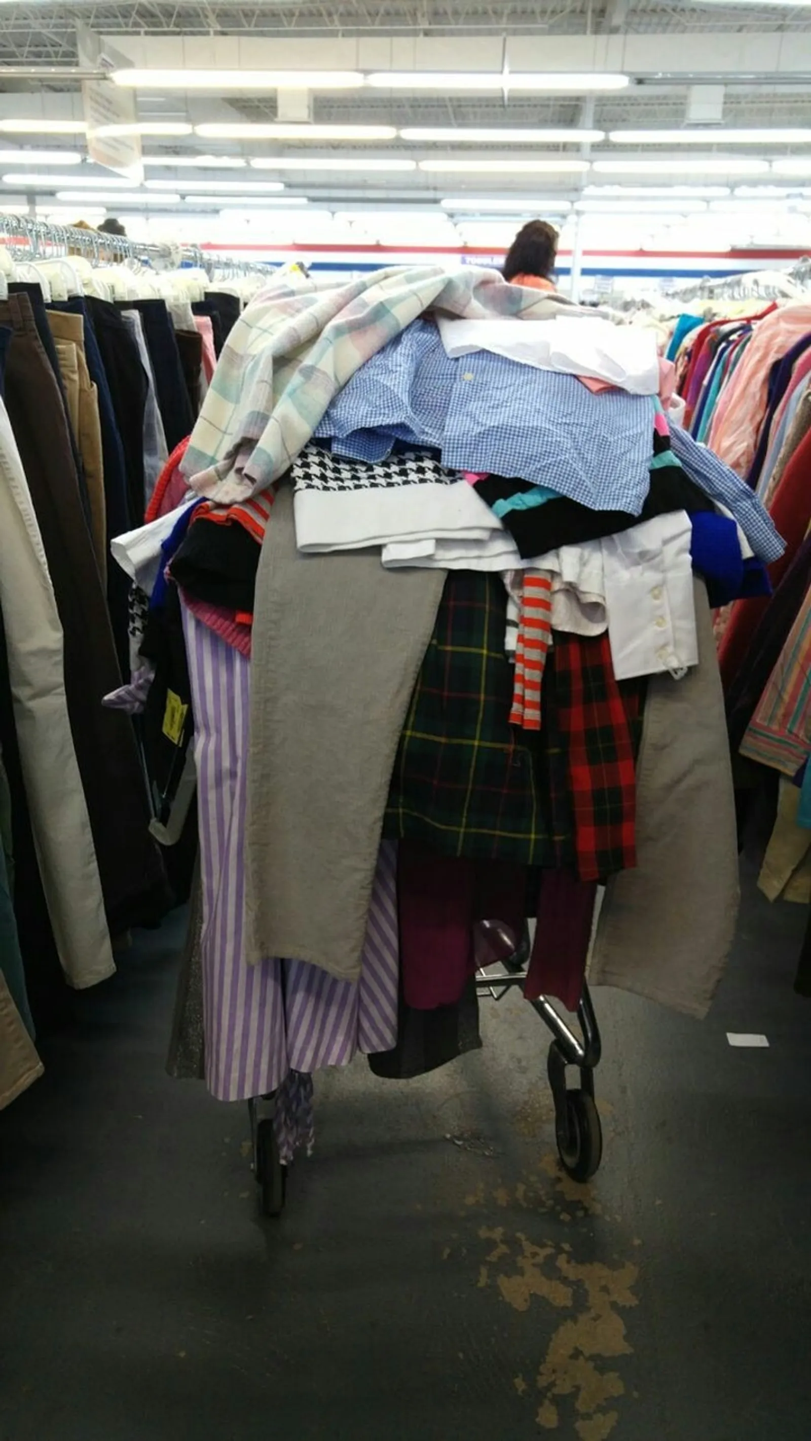 Tips Belanja Baju di Pasar Senen, Tetap Aman, Nyaman dan Anti Boros