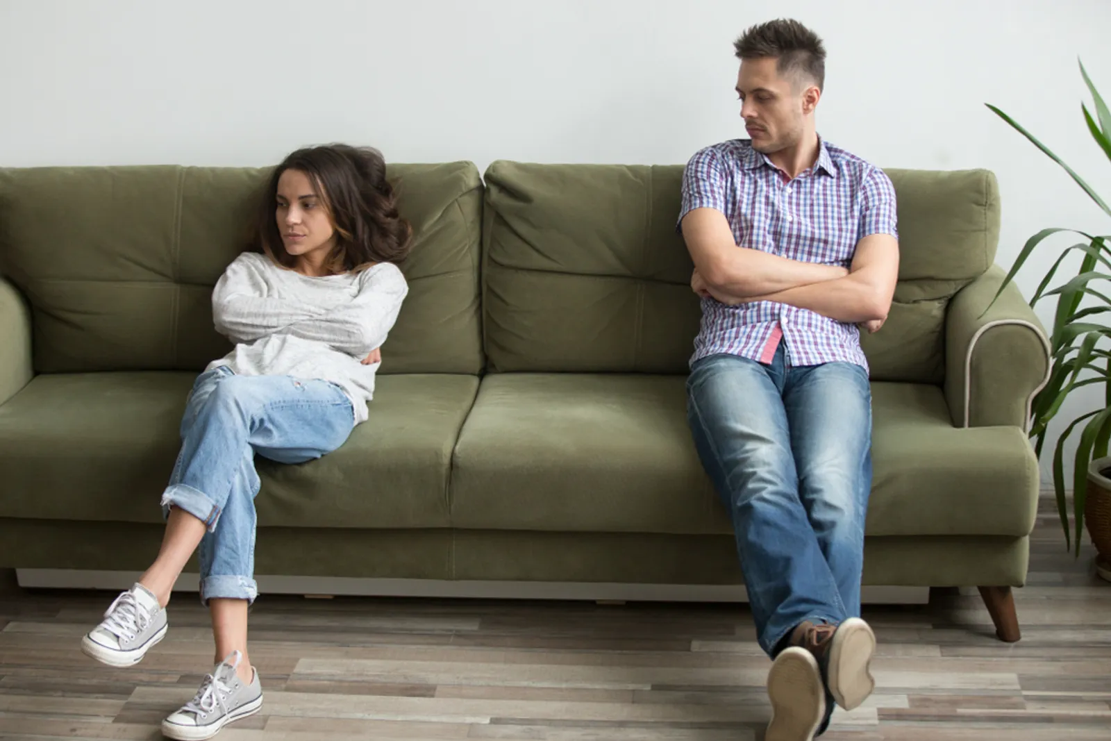 7 Penyebab Pasanganmu Sulit Ereksi, Bukan Karena Nggak Nafsu! 