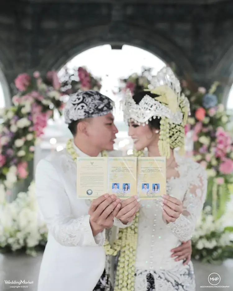 Dipinang Pembalap, 9 Foto Akad Nikah Atries Angel dengan Adat Sunda