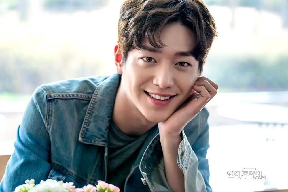 9 Fakta Seo Kang Joon yang Bikin Perempuan Jatuh Hati