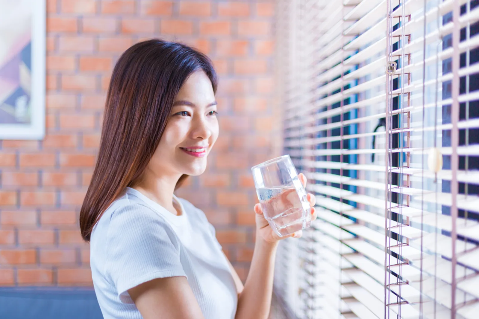 Pahami Prosedurnya, 5 Tips Wujudkan Body Goals dengan Minum Air Putih