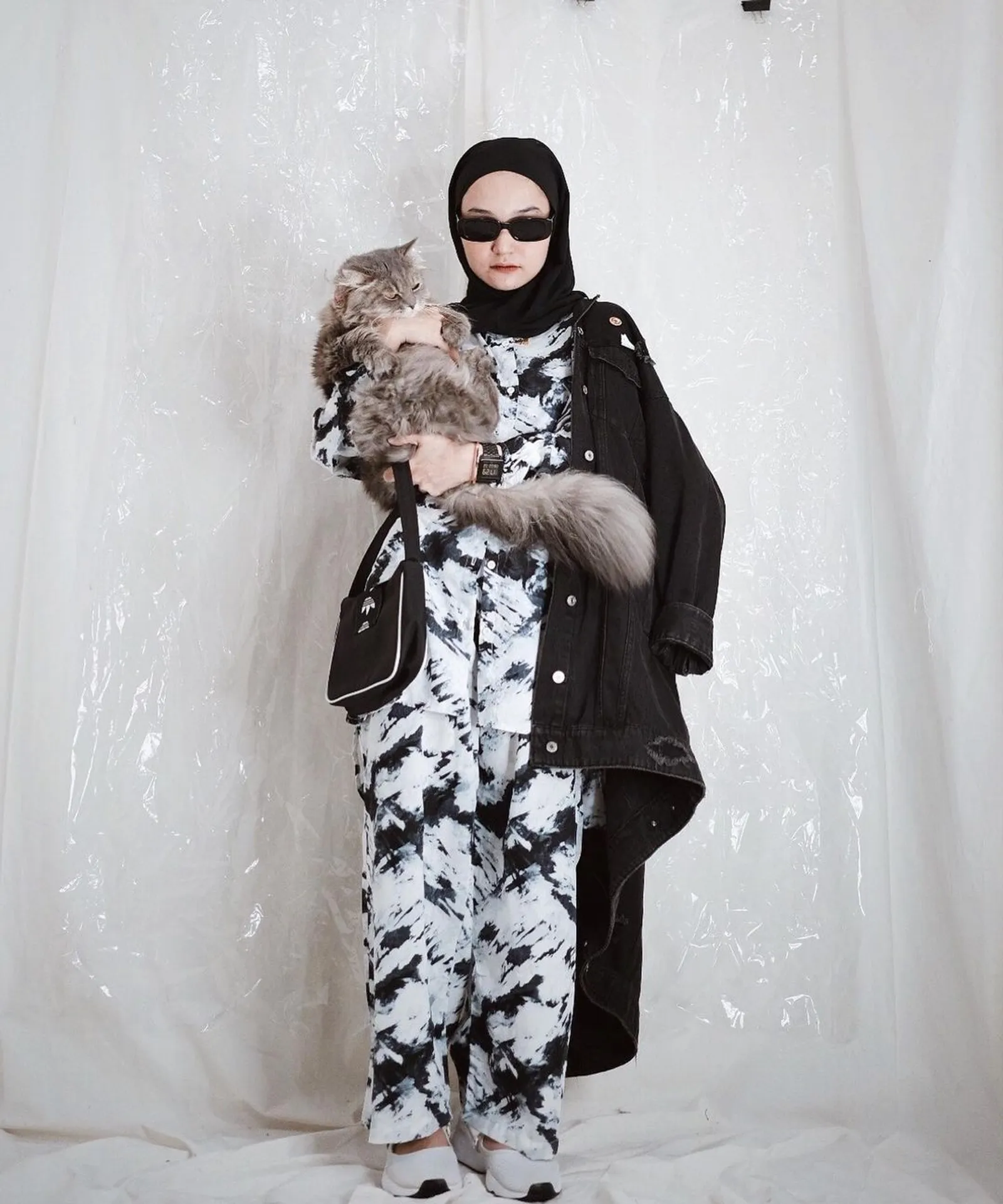 Tampil Kece Pakai Piyama, Contek OOTD a La Selebgram Hijab Indonesia