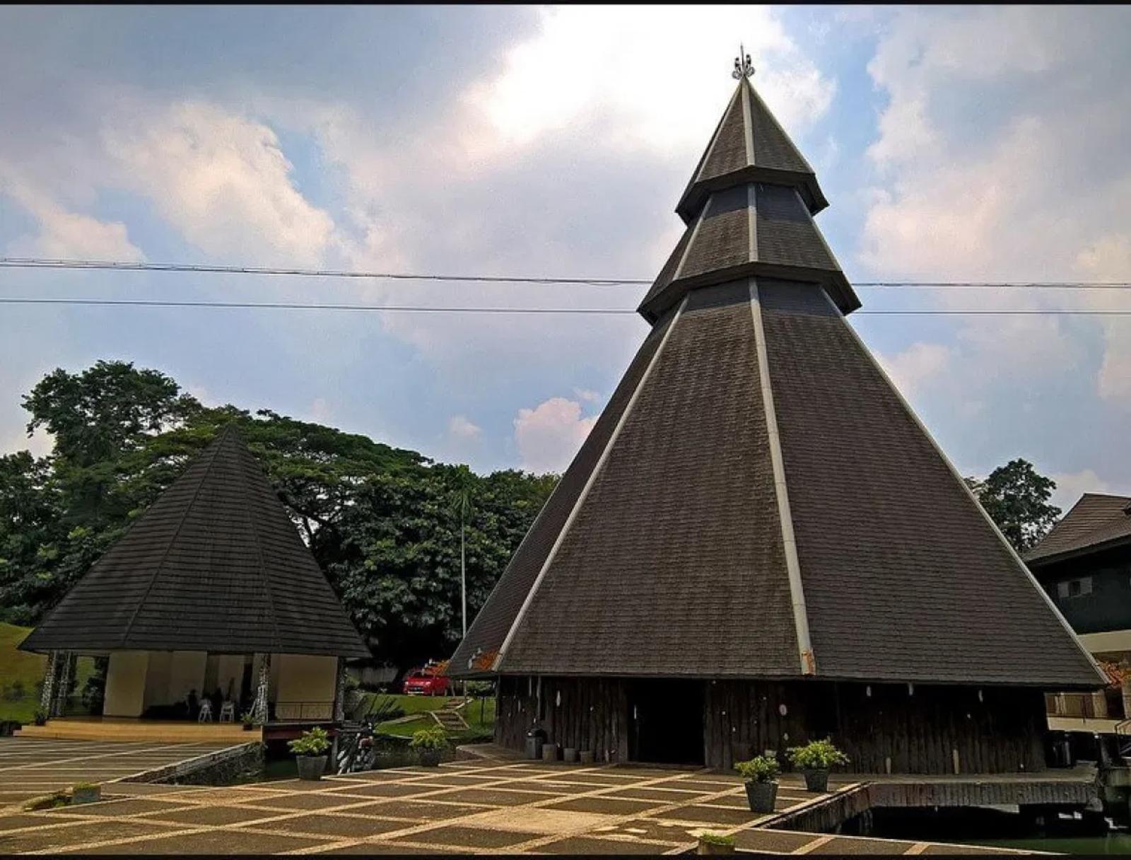 9 Macam Rumah Adat Papua, Sederhana dan Sarat Fungsi