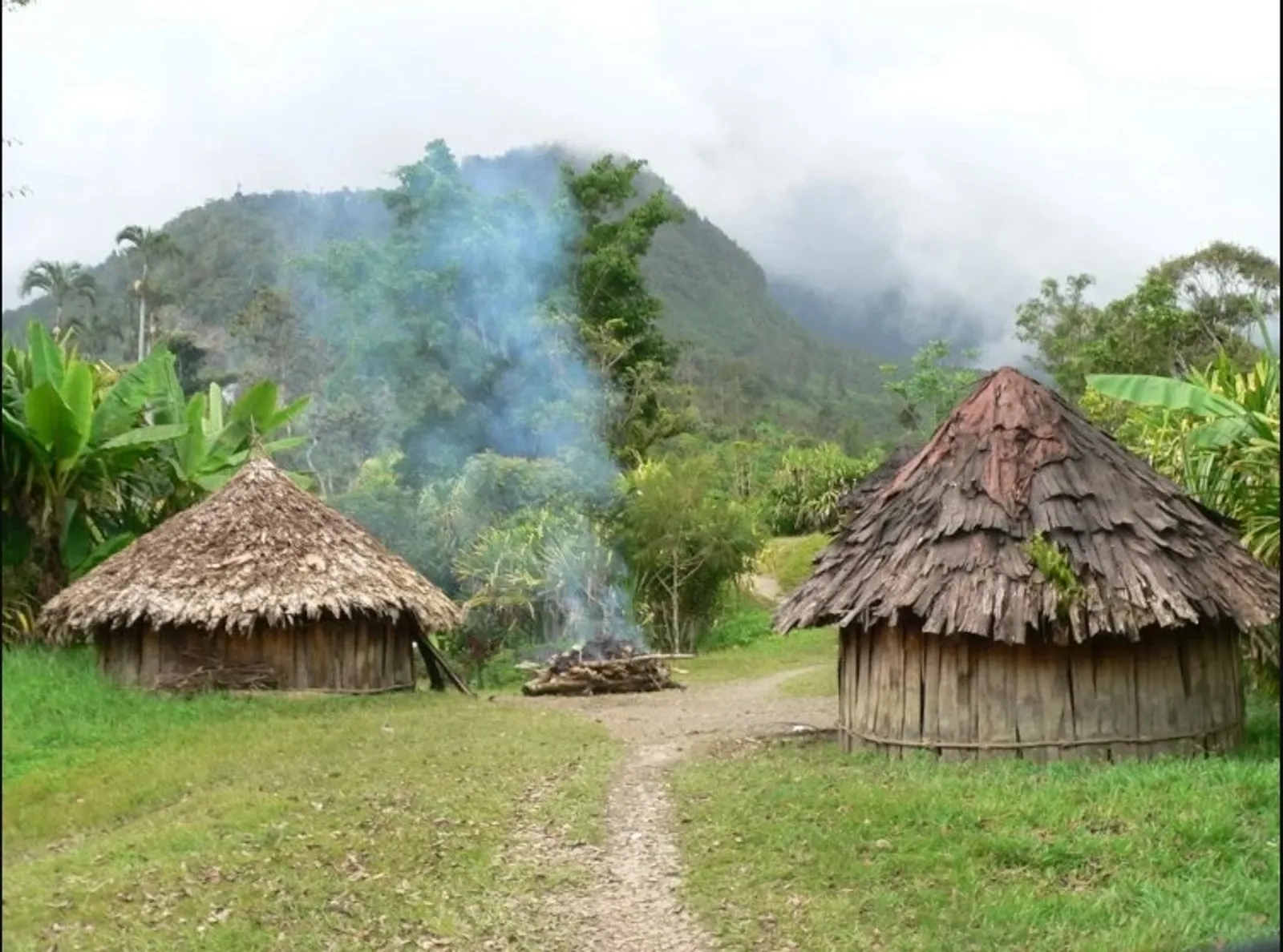 9 Macam Rumah Adat Papua, Sederhana dan Sarat Fungsi