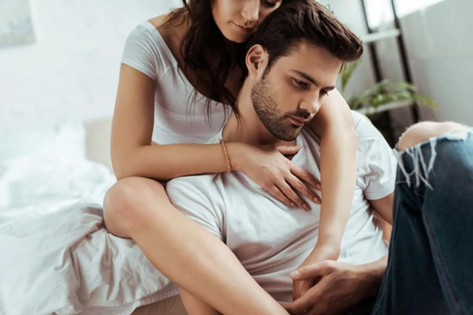 15 Tanda Menyakitkan ketika Suami Tidak Mencintaimu Lagi