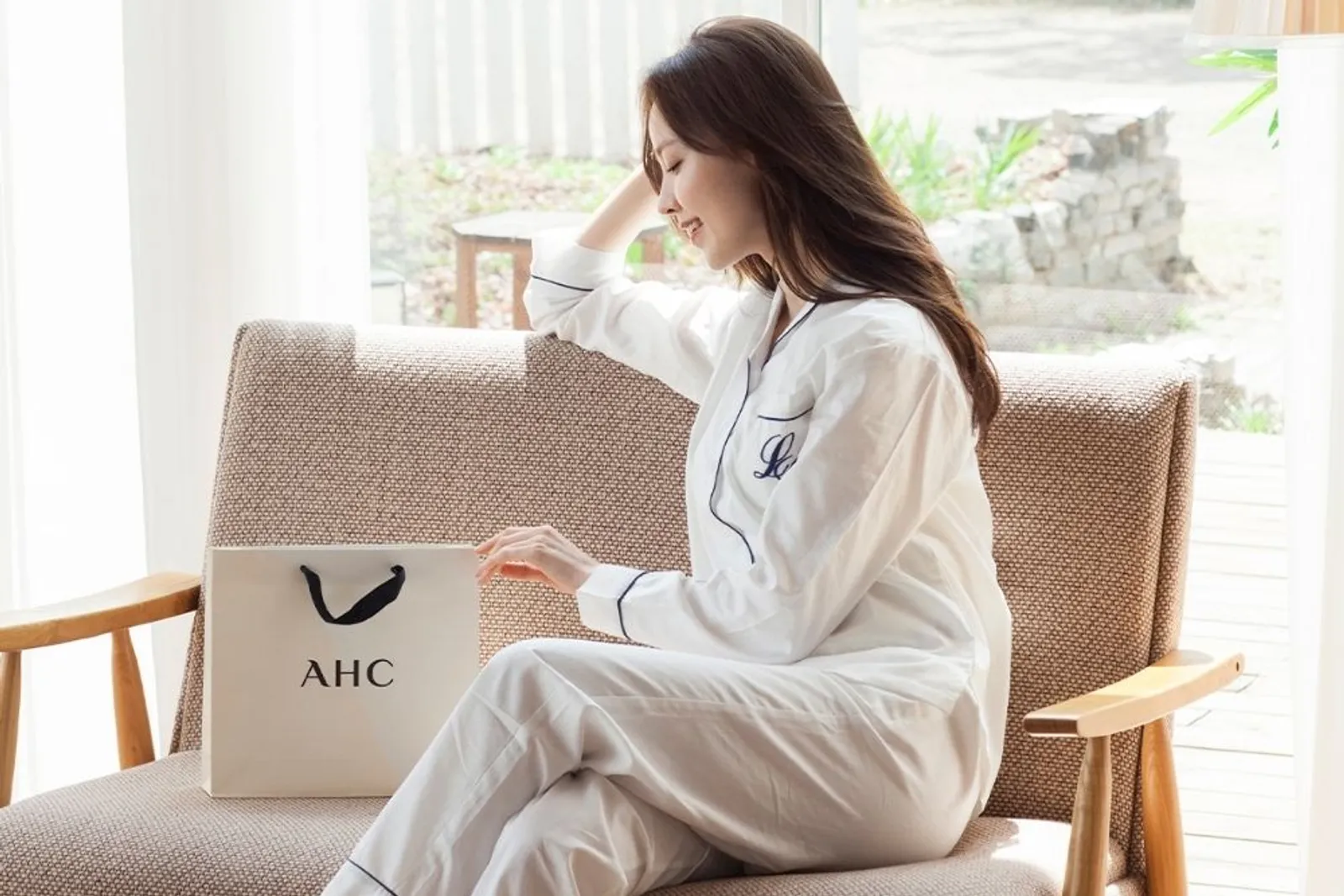 AHC Mengajak Perempuan untuk Melakukan Perawatan yang Menyenangkan