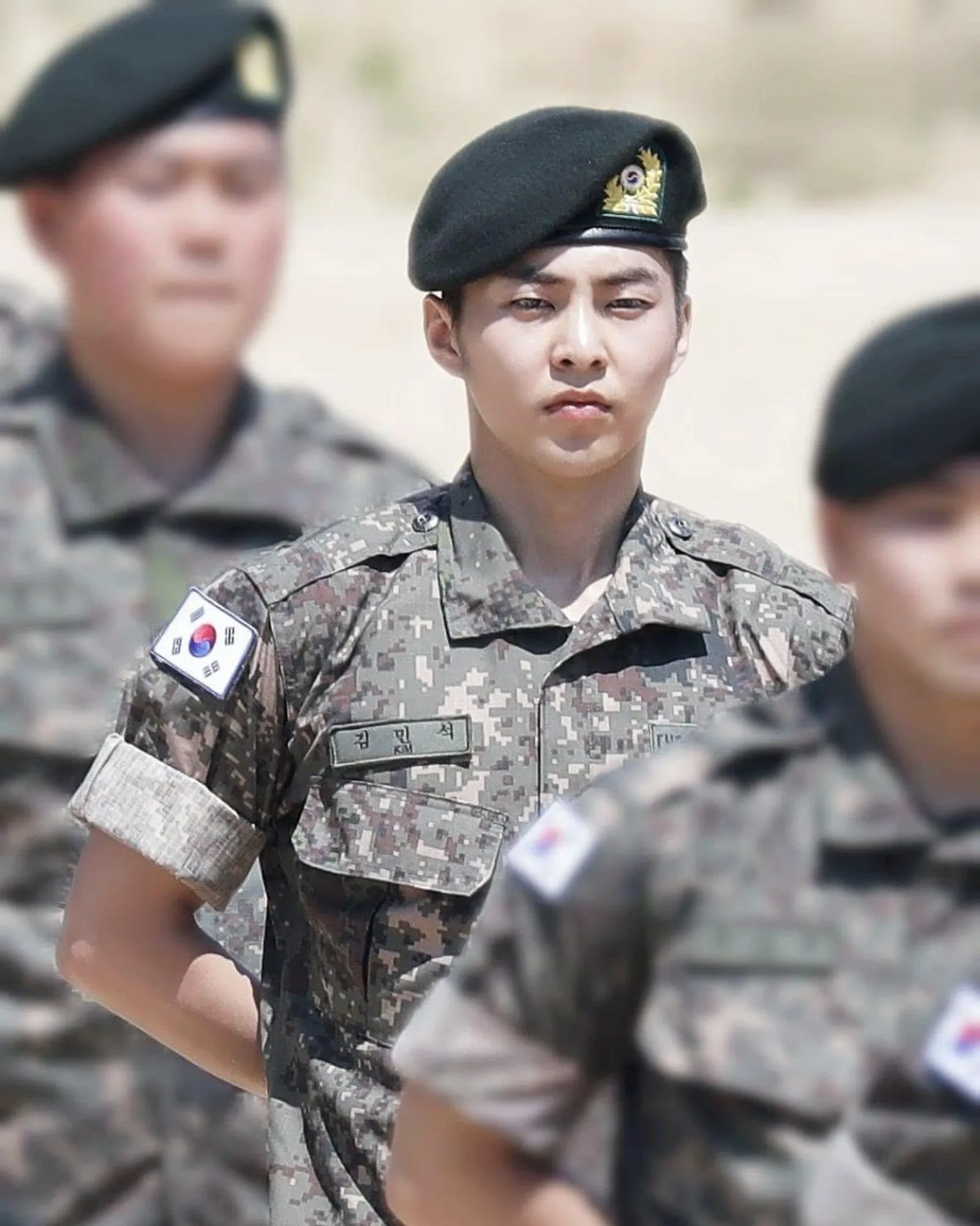 Bikin Kangen, Ini 10 Potret Gagah Xiumin EXO Berseragam Tentara