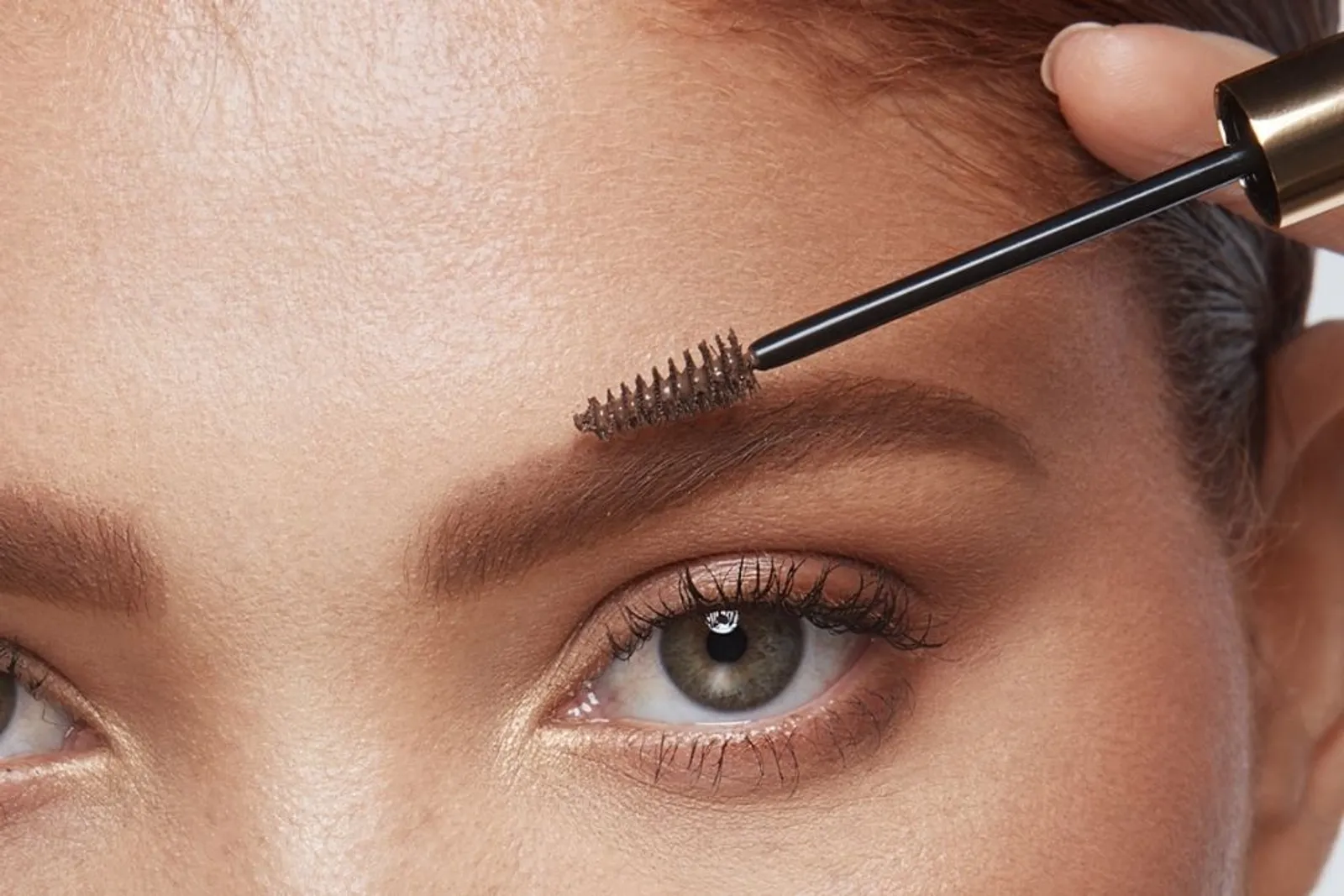 Anti Menor, 9 Cara Makeup Natural yang Bikin Wajah Terlihat Flawless